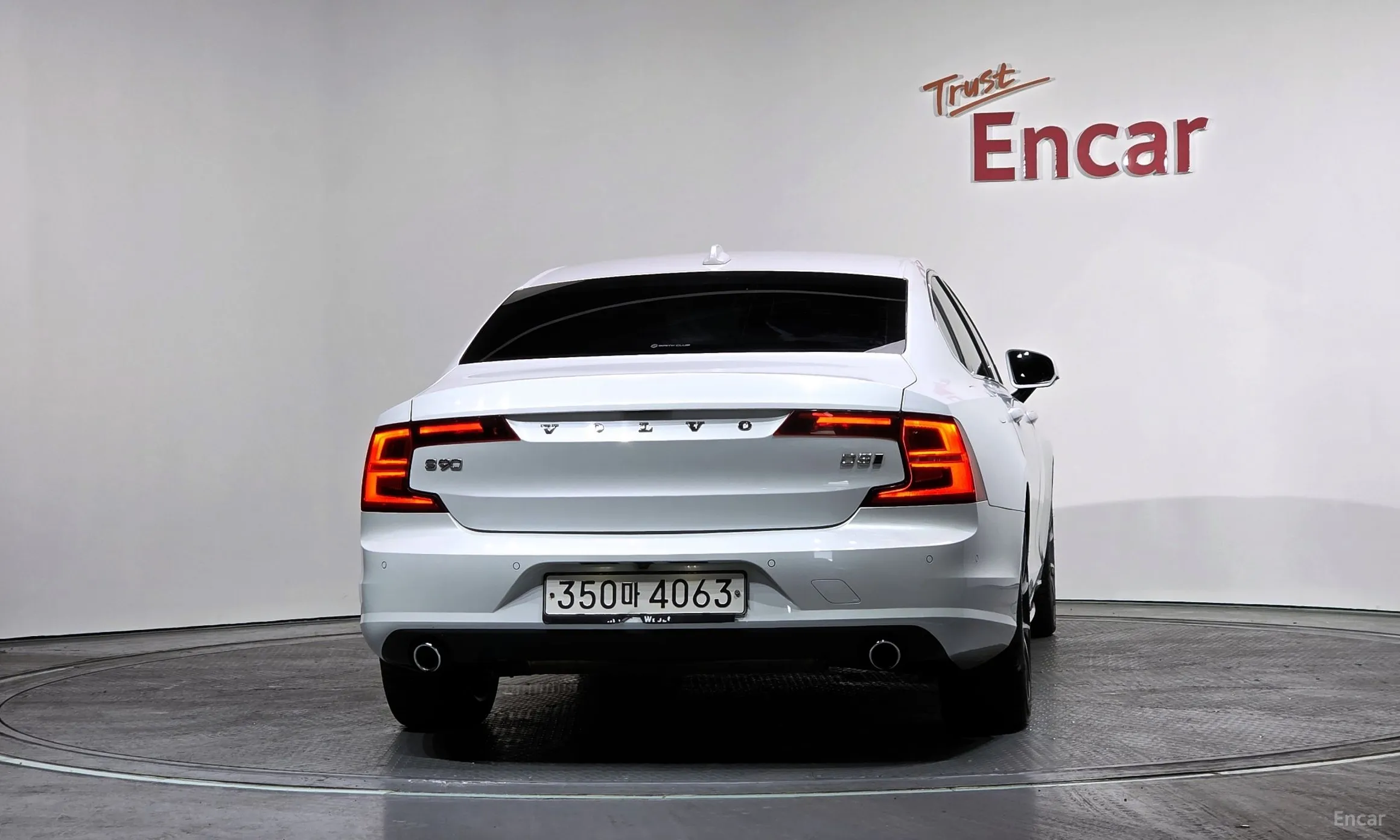 Volvo S90 превью 4