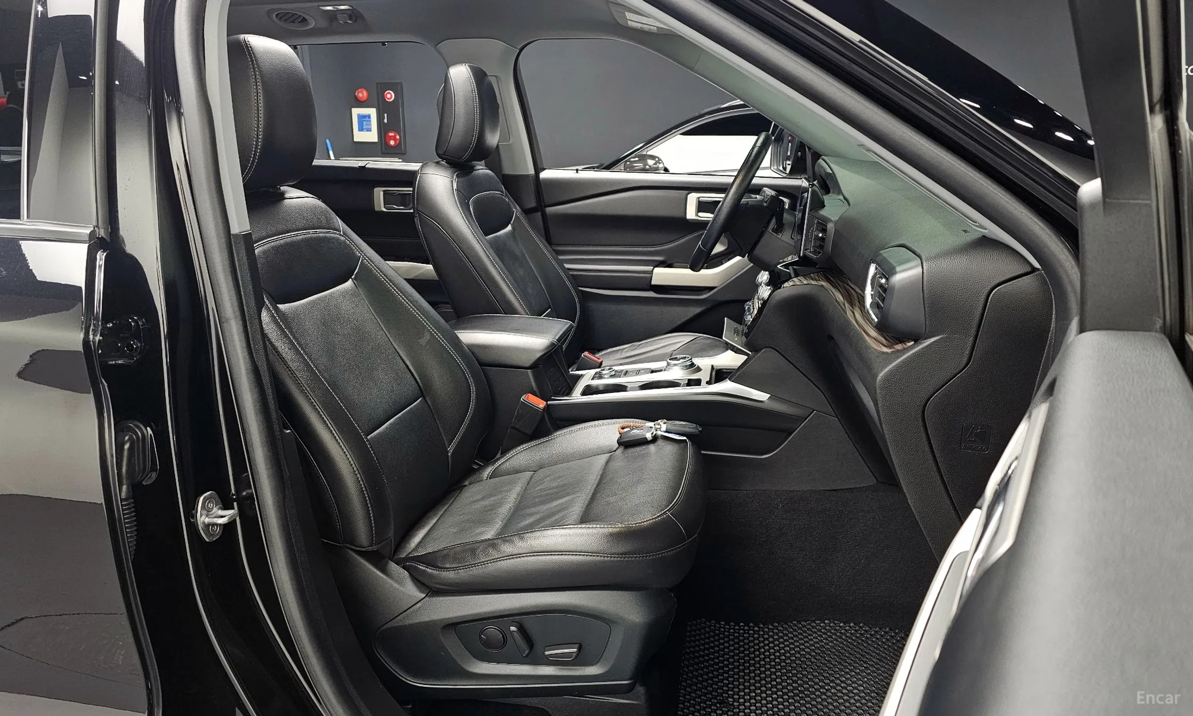 Ford Explorer 6th Generation превью 10