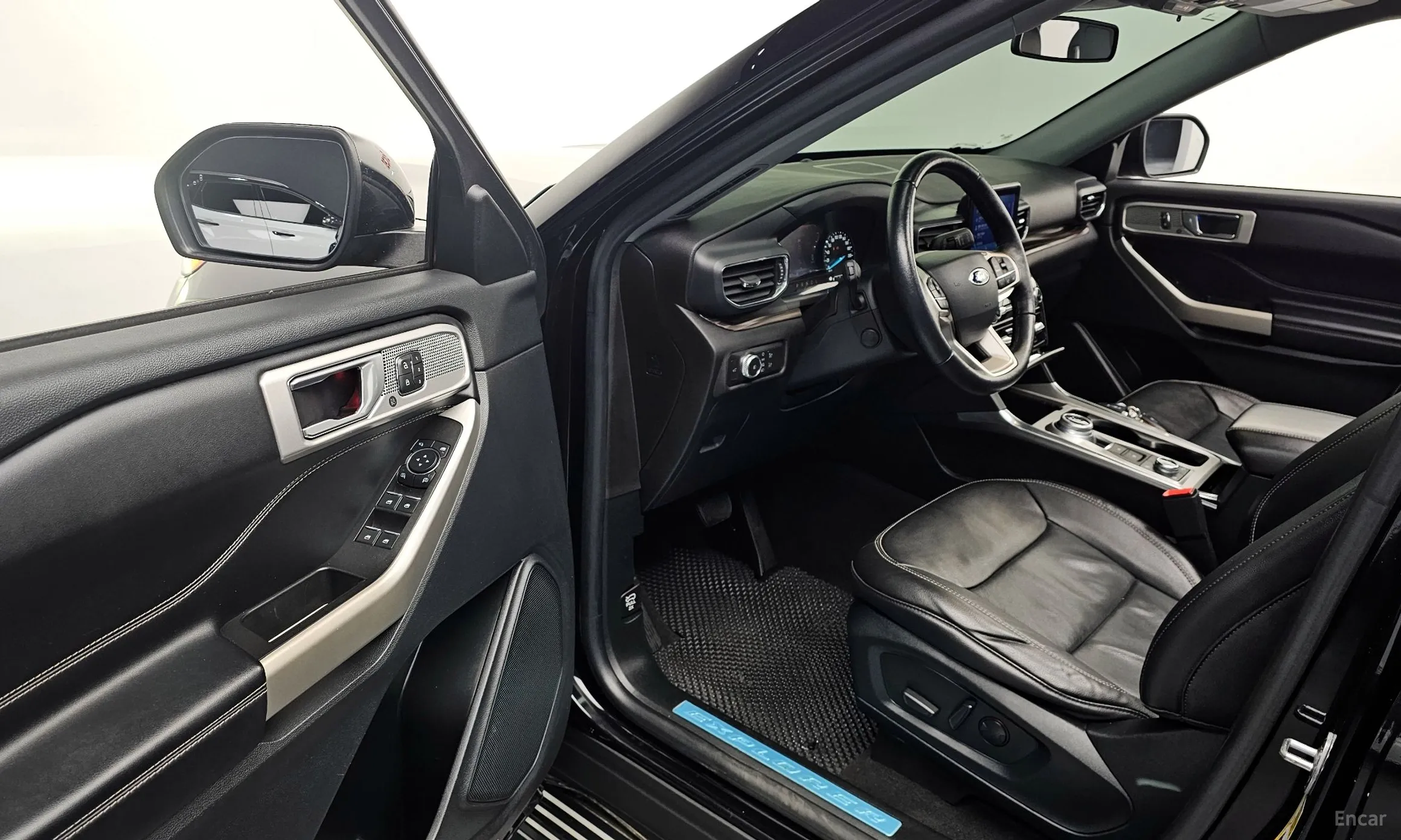 Ford Explorer 6th Generation превью 11