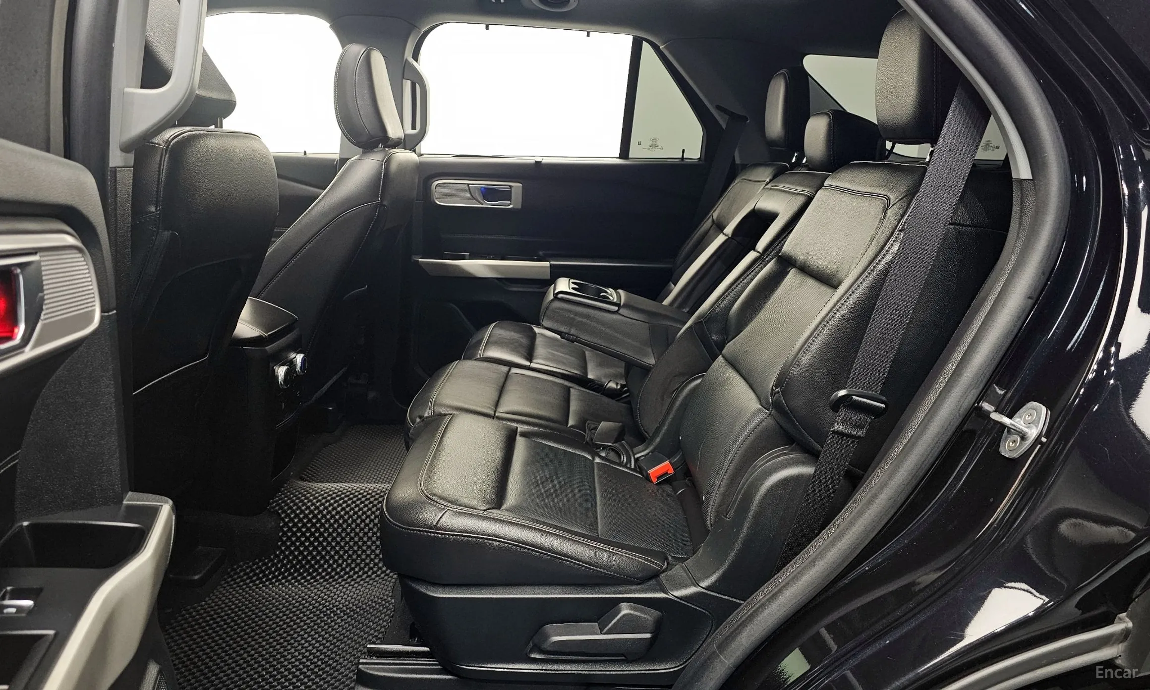 Ford Explorer 6th Generation превью 12