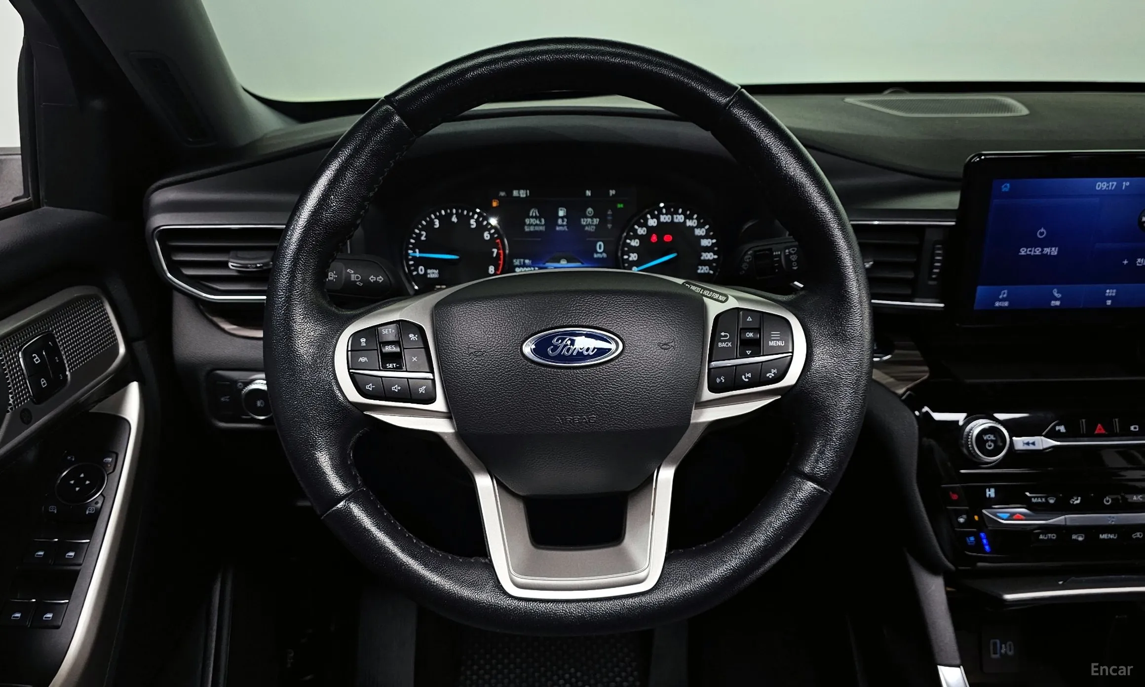 Ford Explorer 6th Generation превью 13