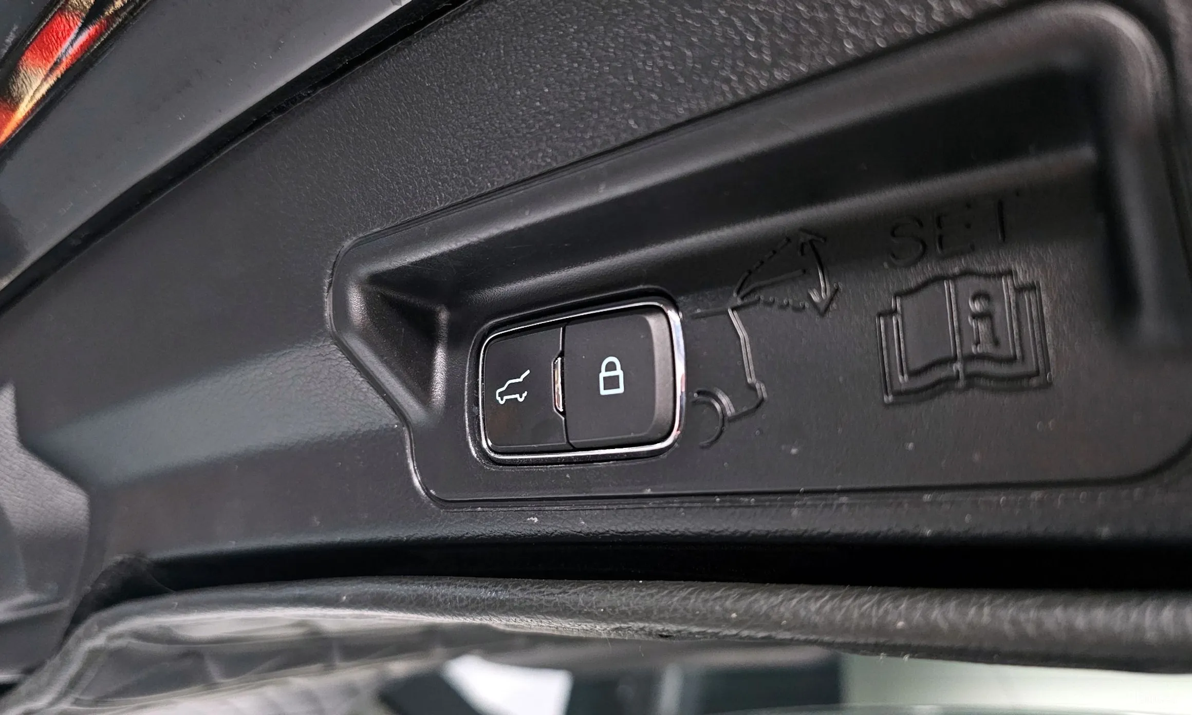 Ford Explorer 6th Generation превью 18