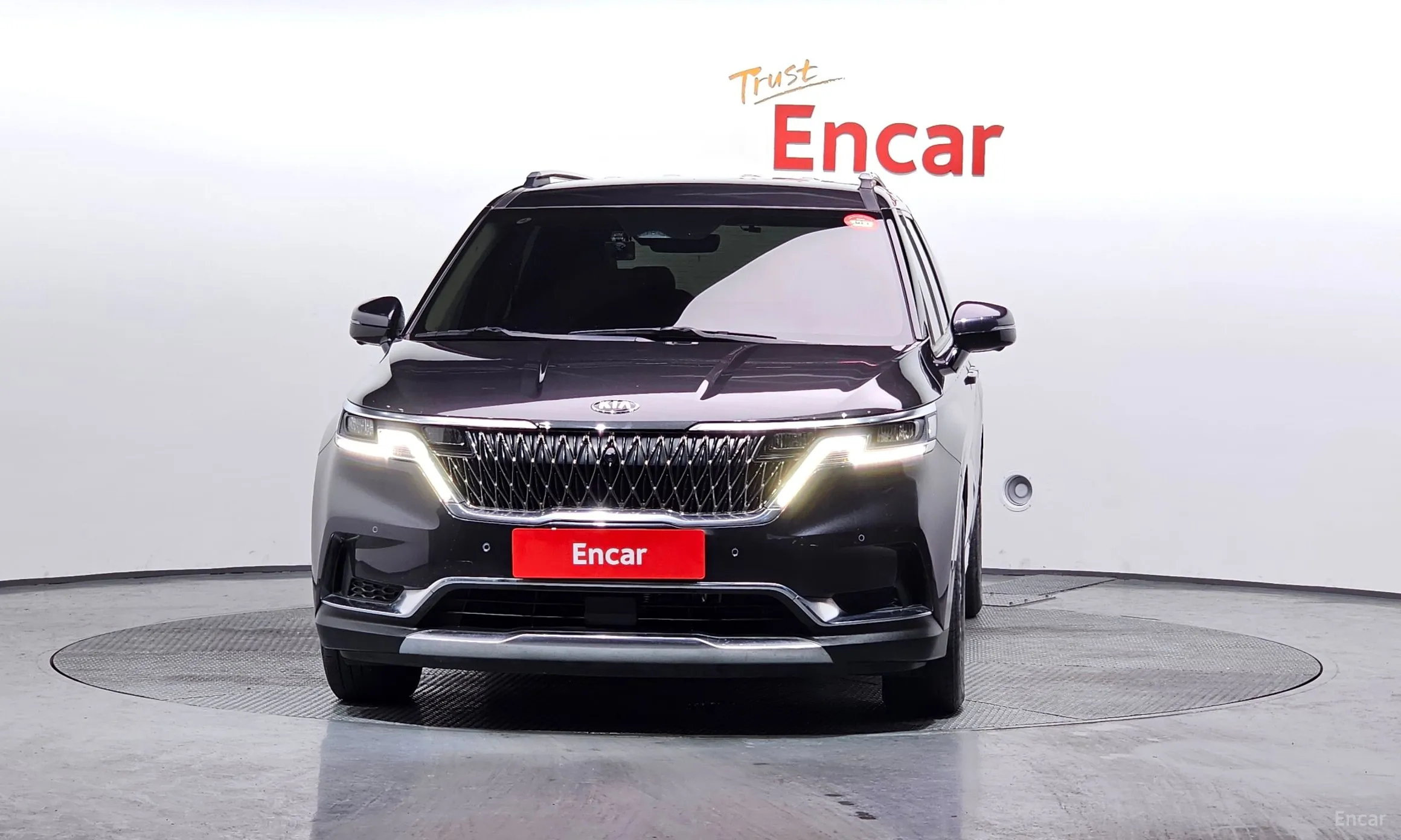 Kia Carnival Gen 4 превью 3