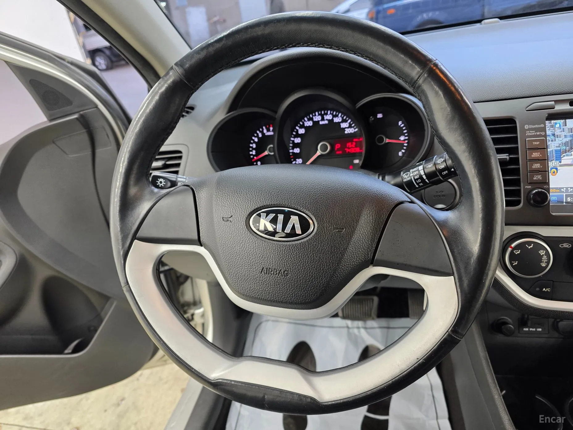 Kia morning превью 14