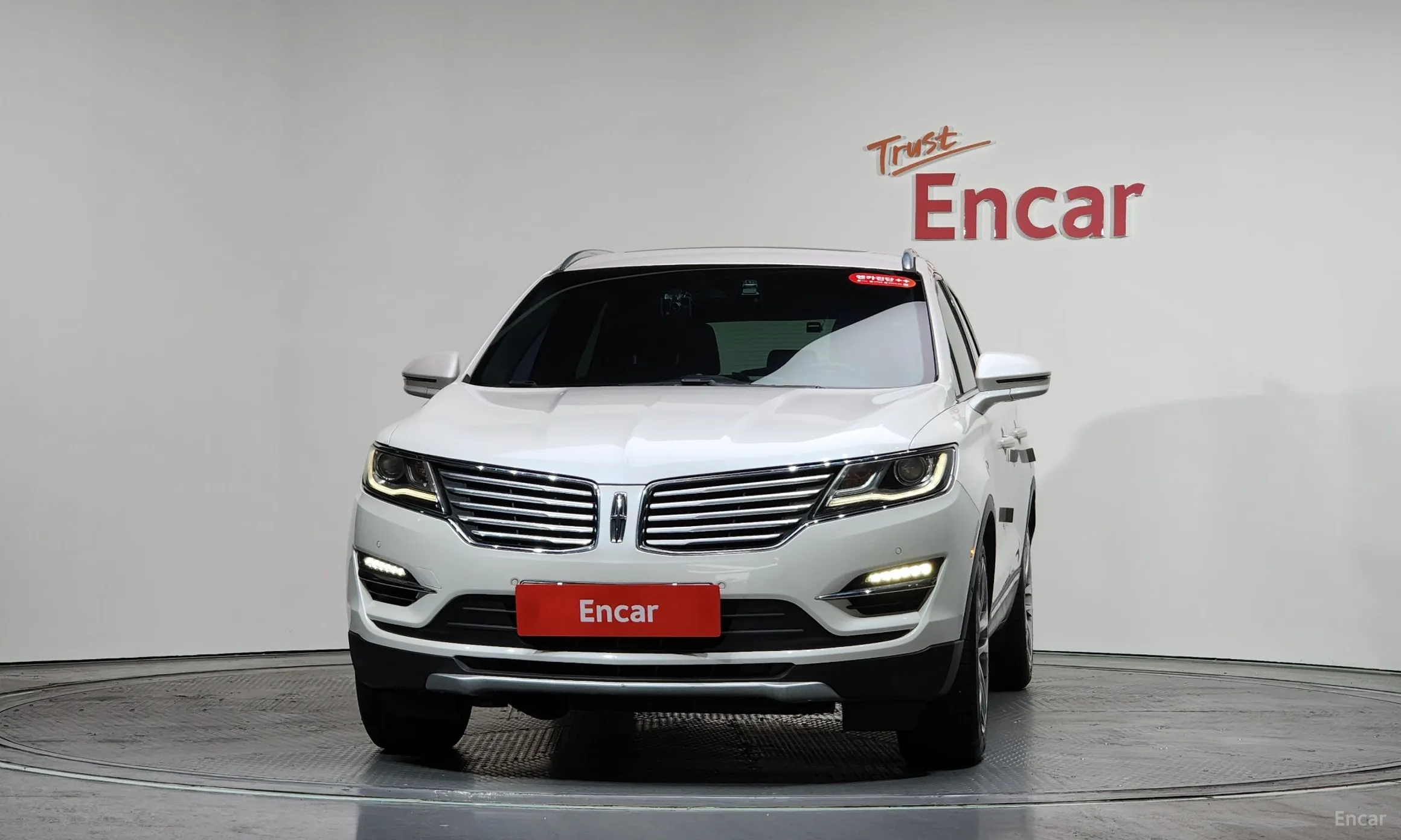 Lincoln MKC превью 3