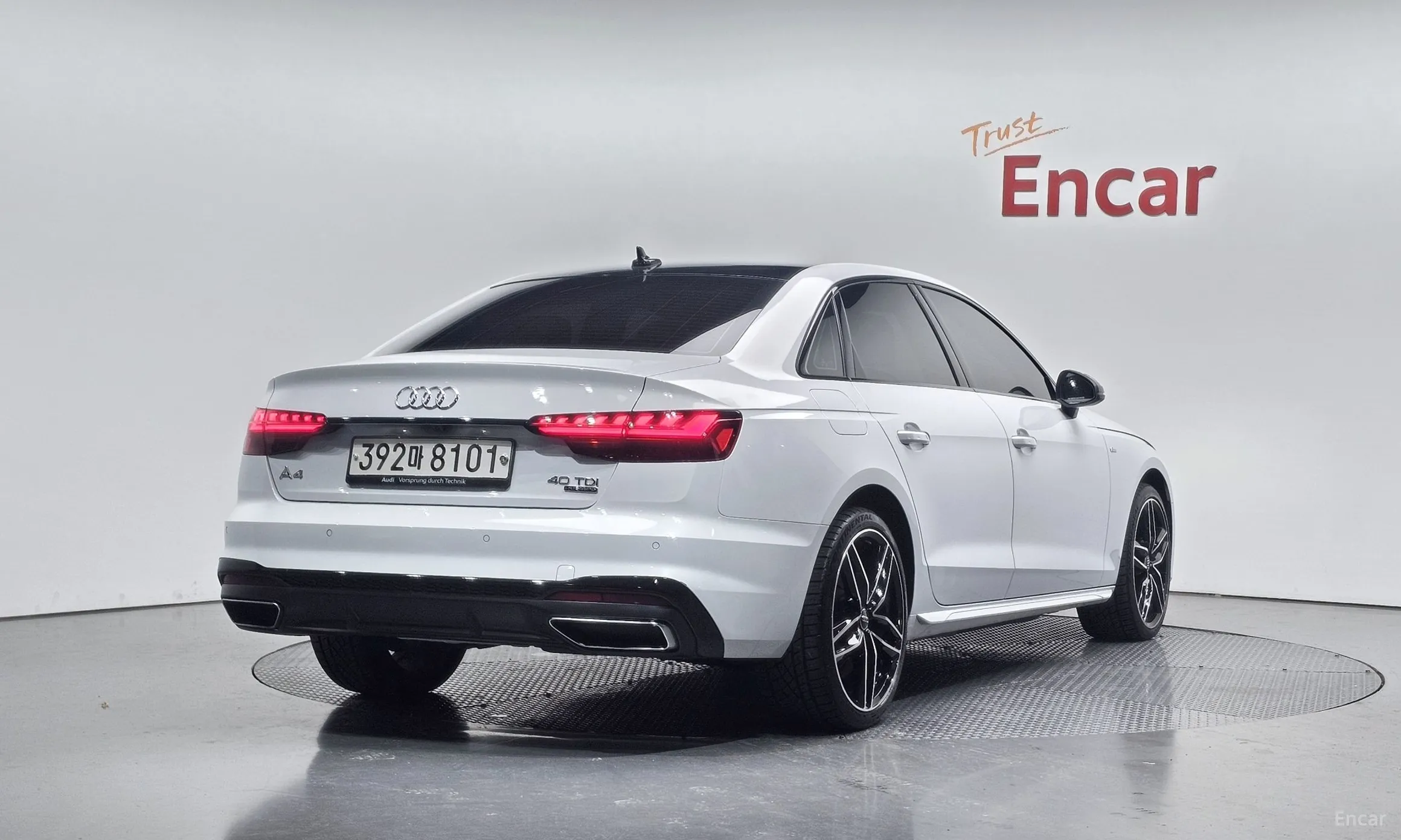 Audi A4 (B9) превью 2