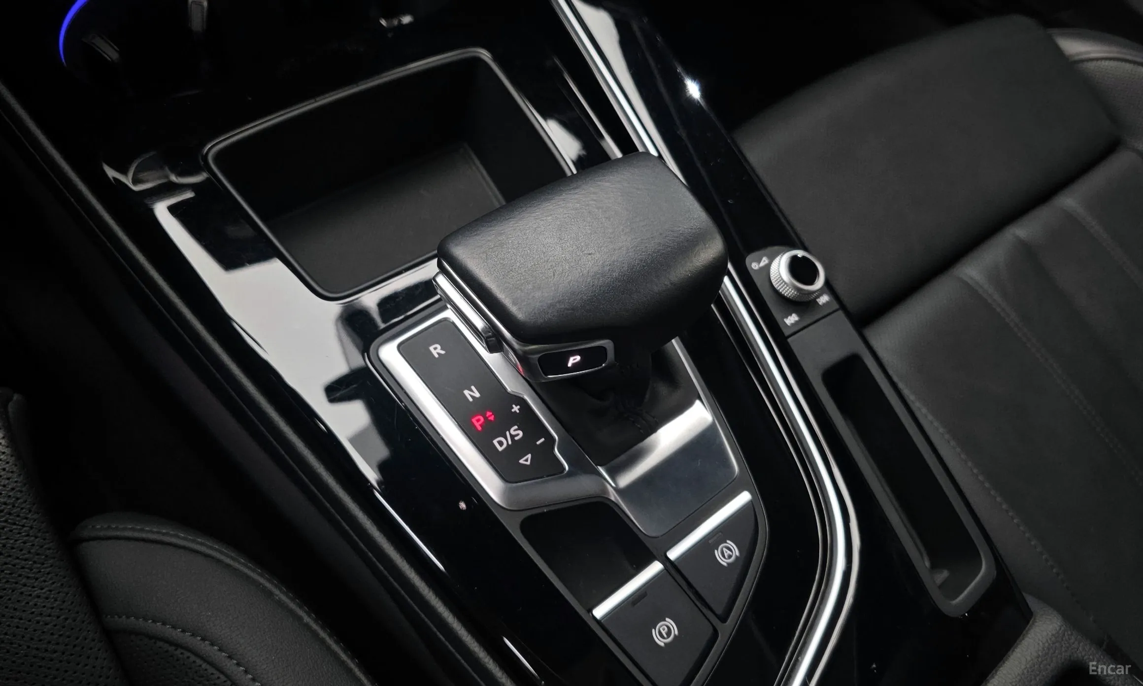 Audi A4 (B9) превью 9