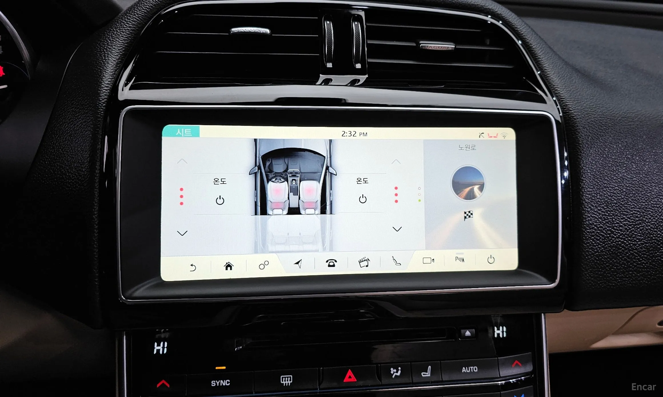 Jaguar XE превью 15