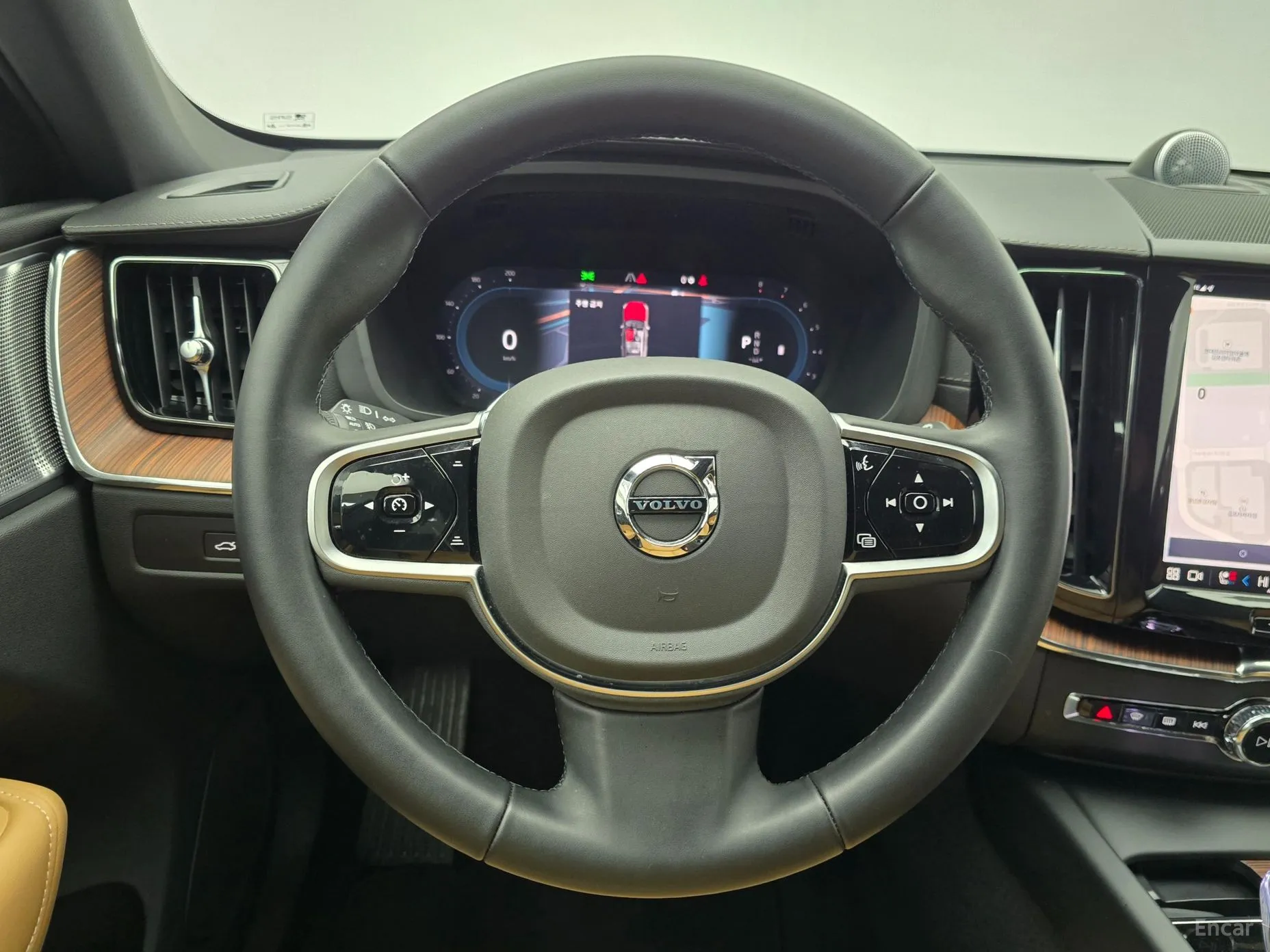 Volvo XC60 Gen 2 превью 10