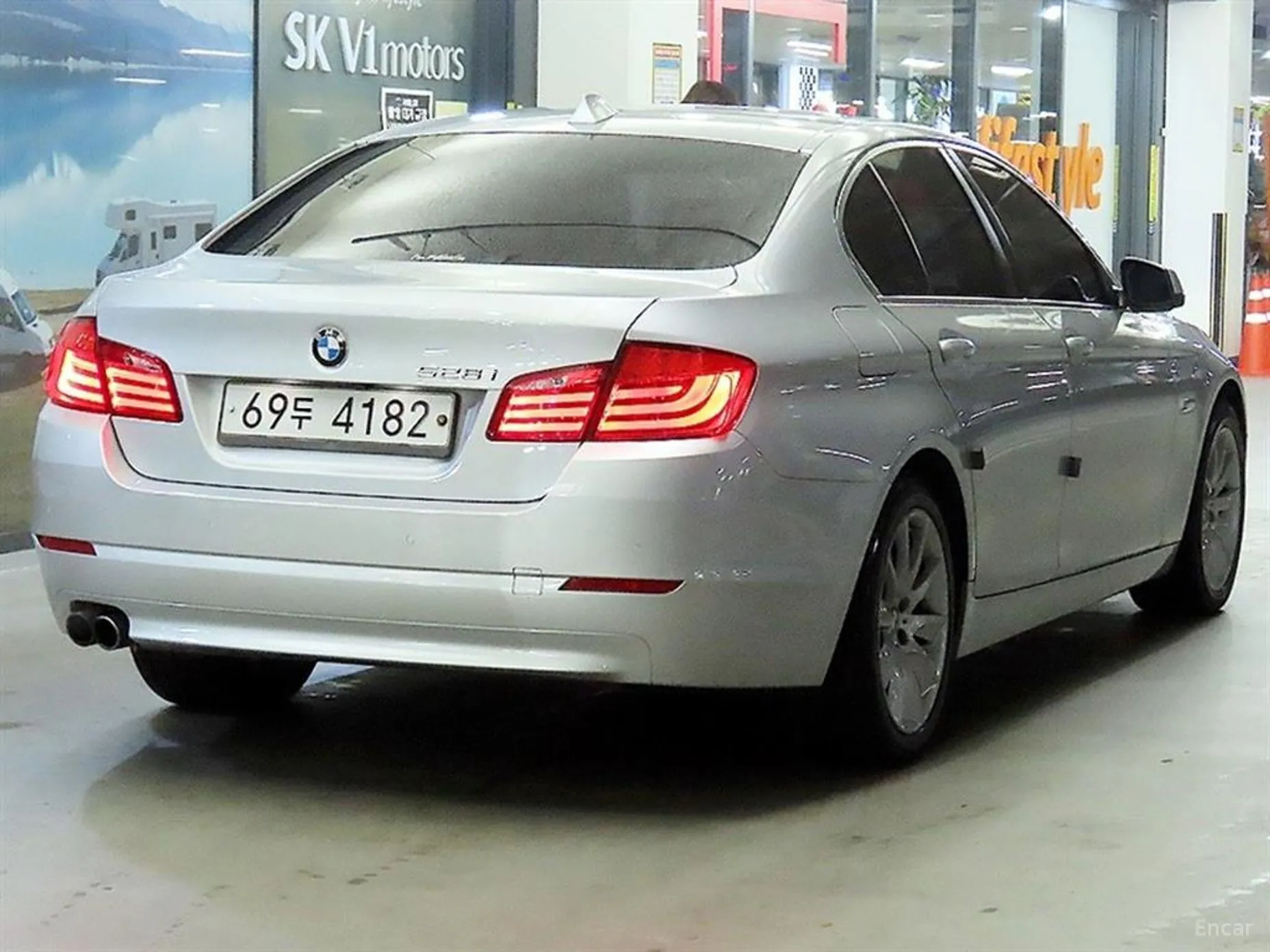 BMW 5 Series (F10) превью 4