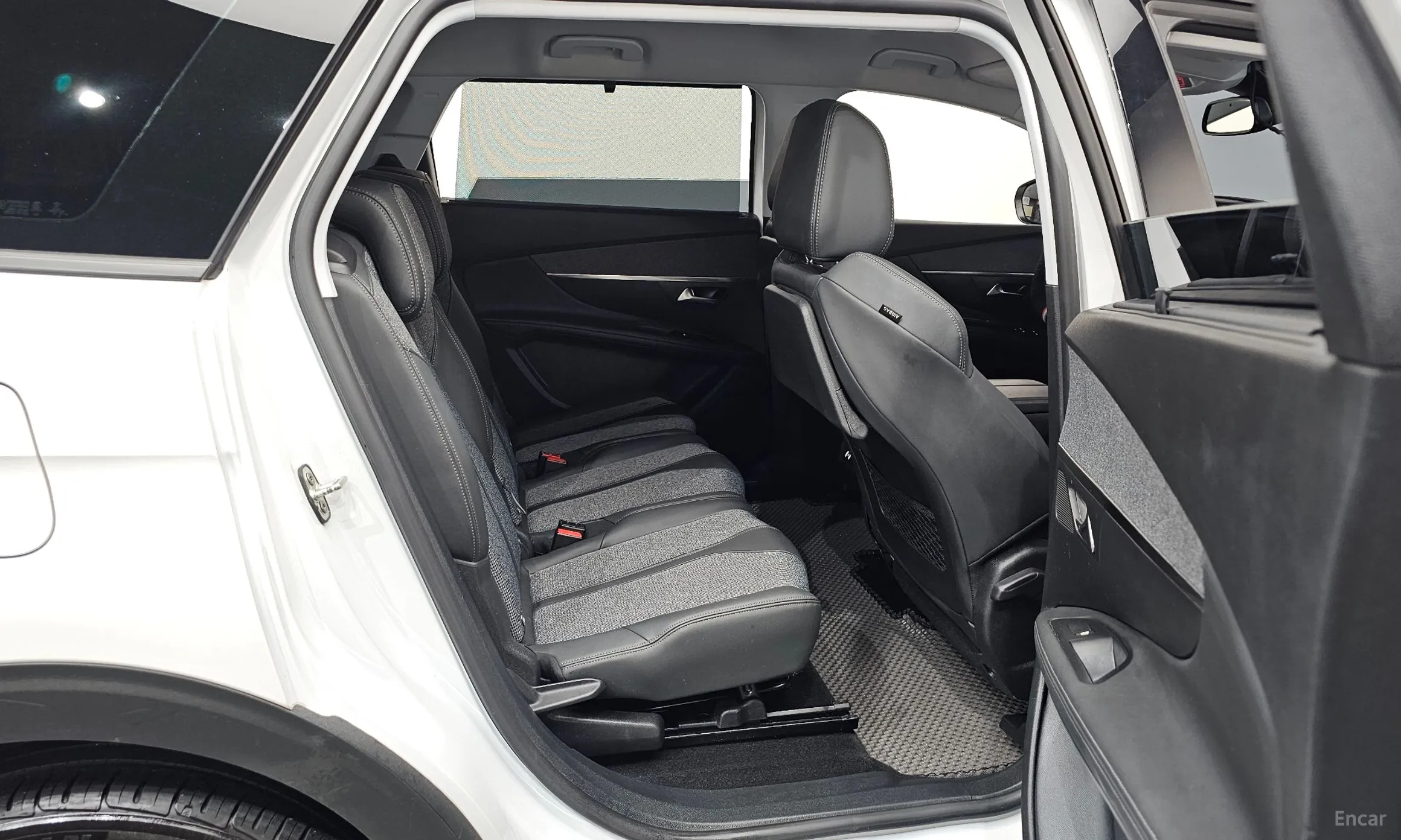 Peugeot 5008 2nd generation превью 12