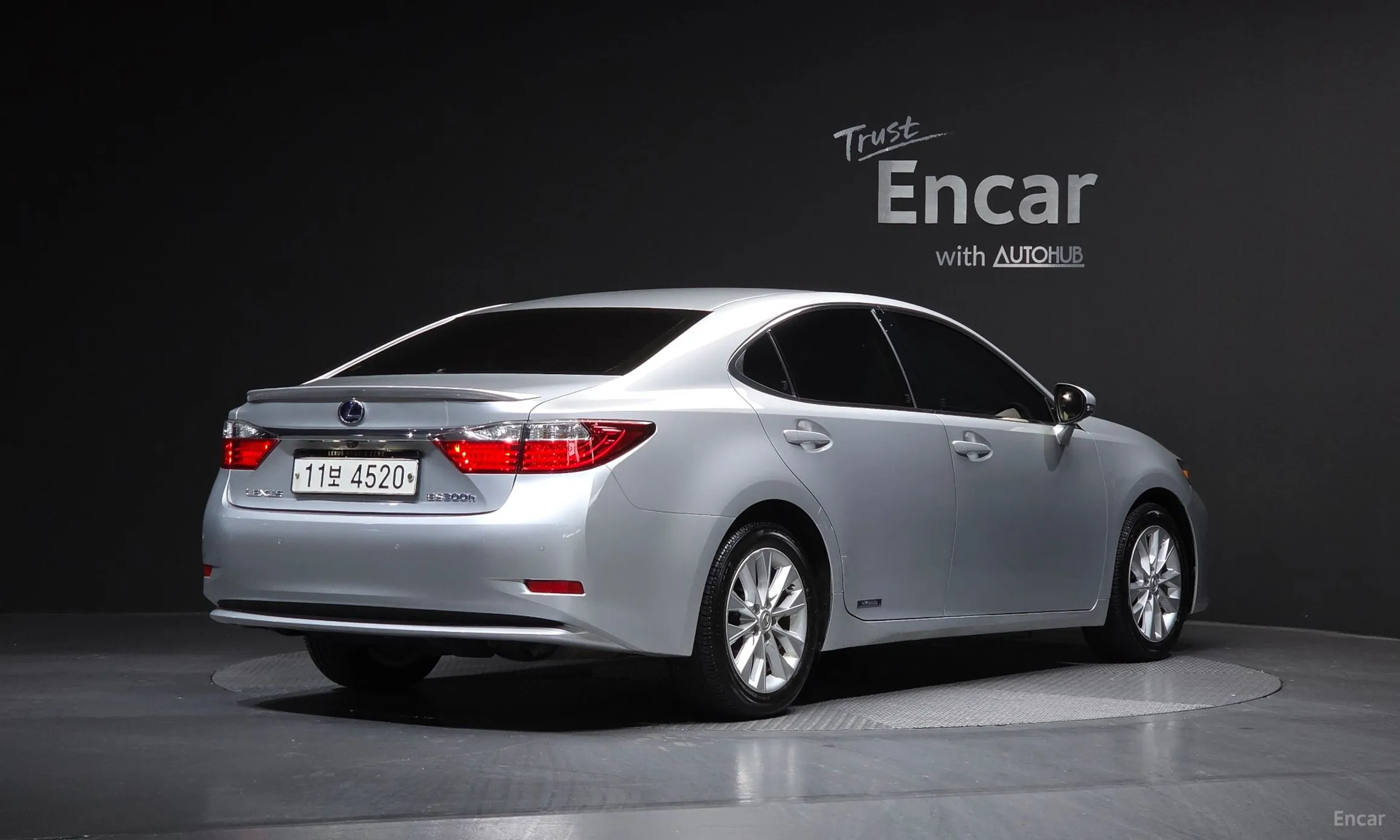 Lexus New ES300h превью 2
