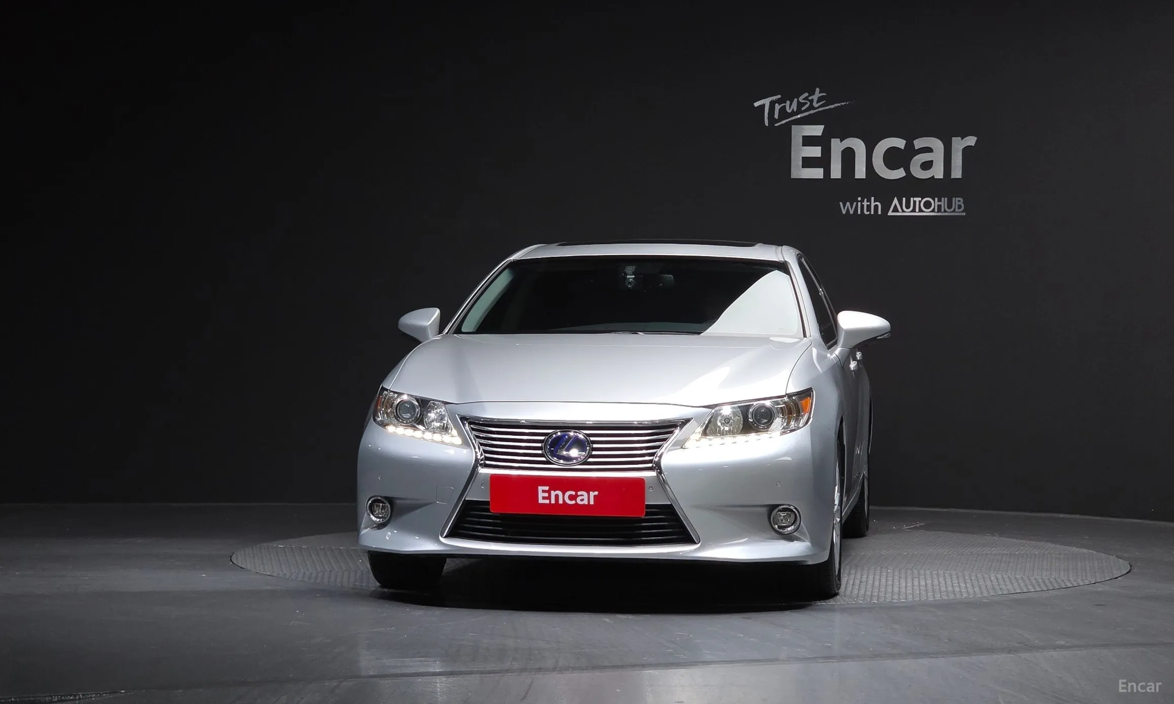 Lexus New ES300h превью 3