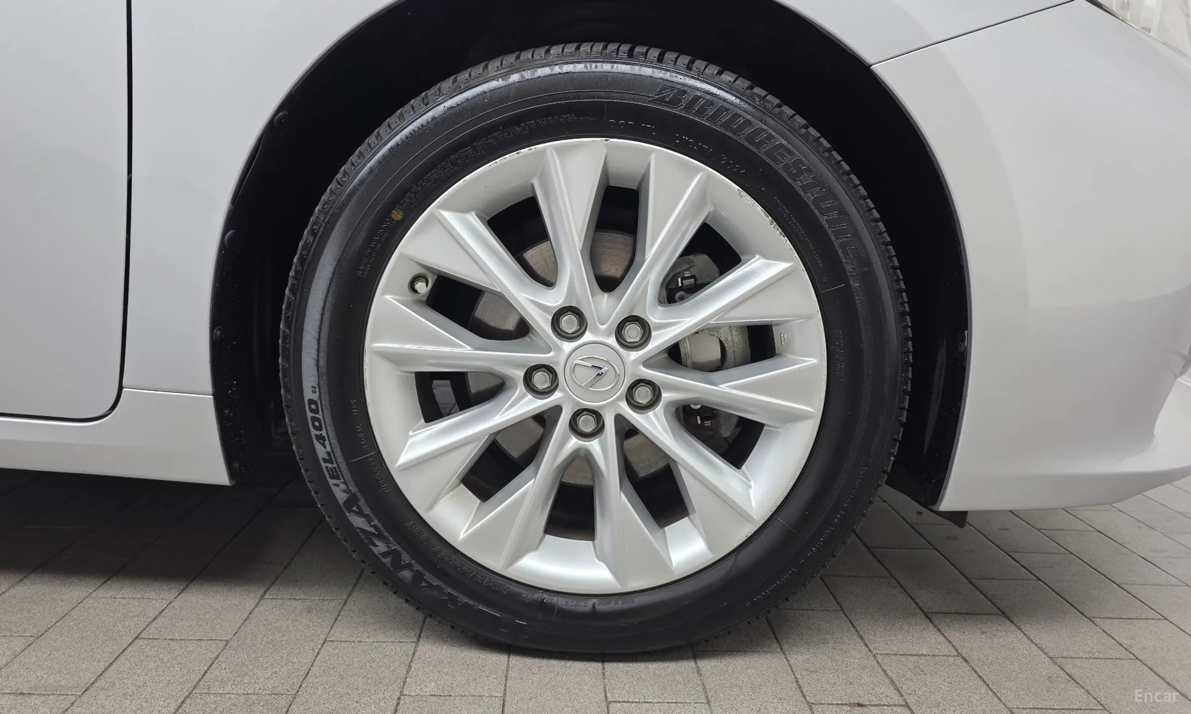 Lexus New ES300h превью 5