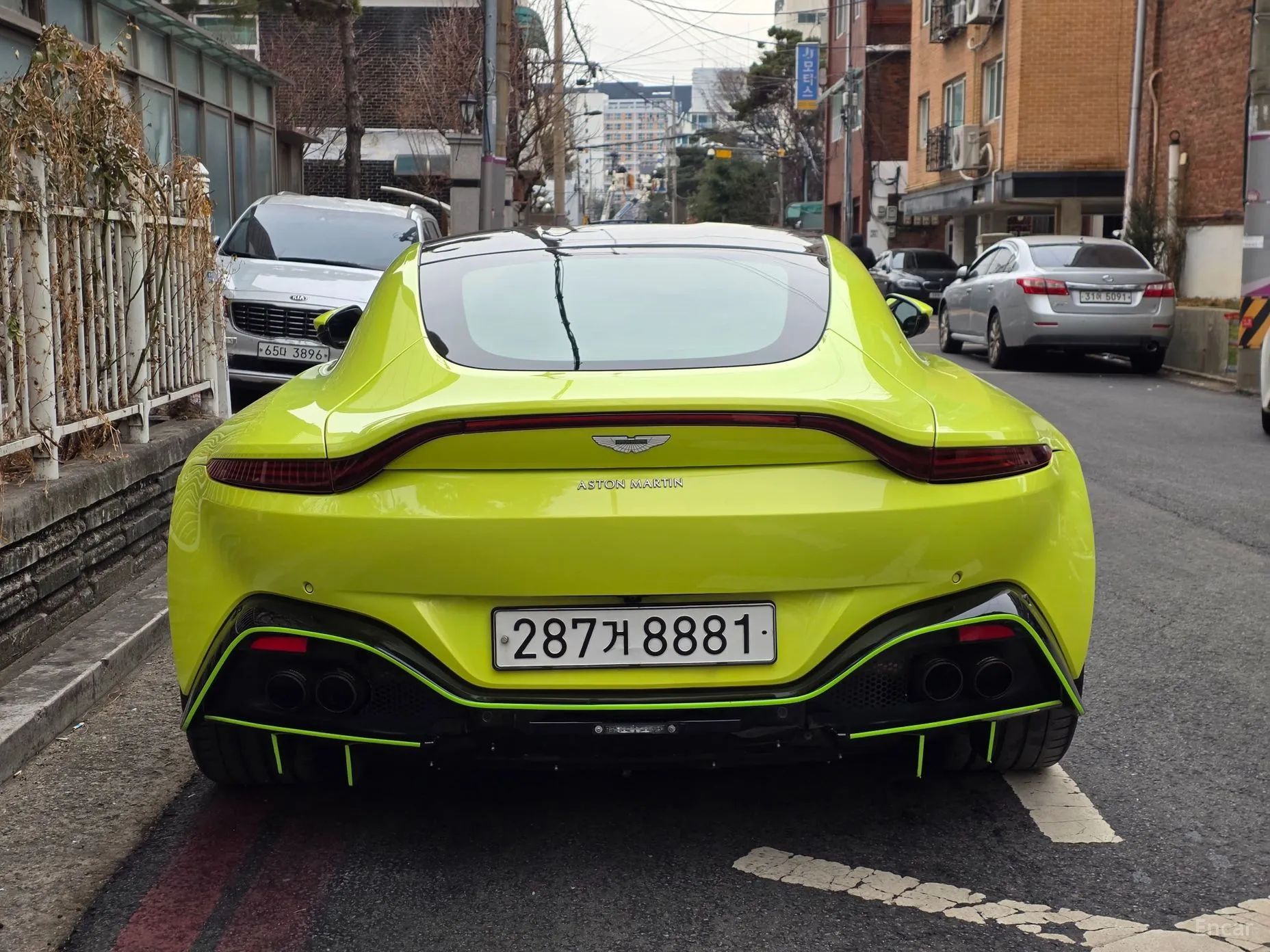 Aston Martin Vantage 2nd Generation превью 4