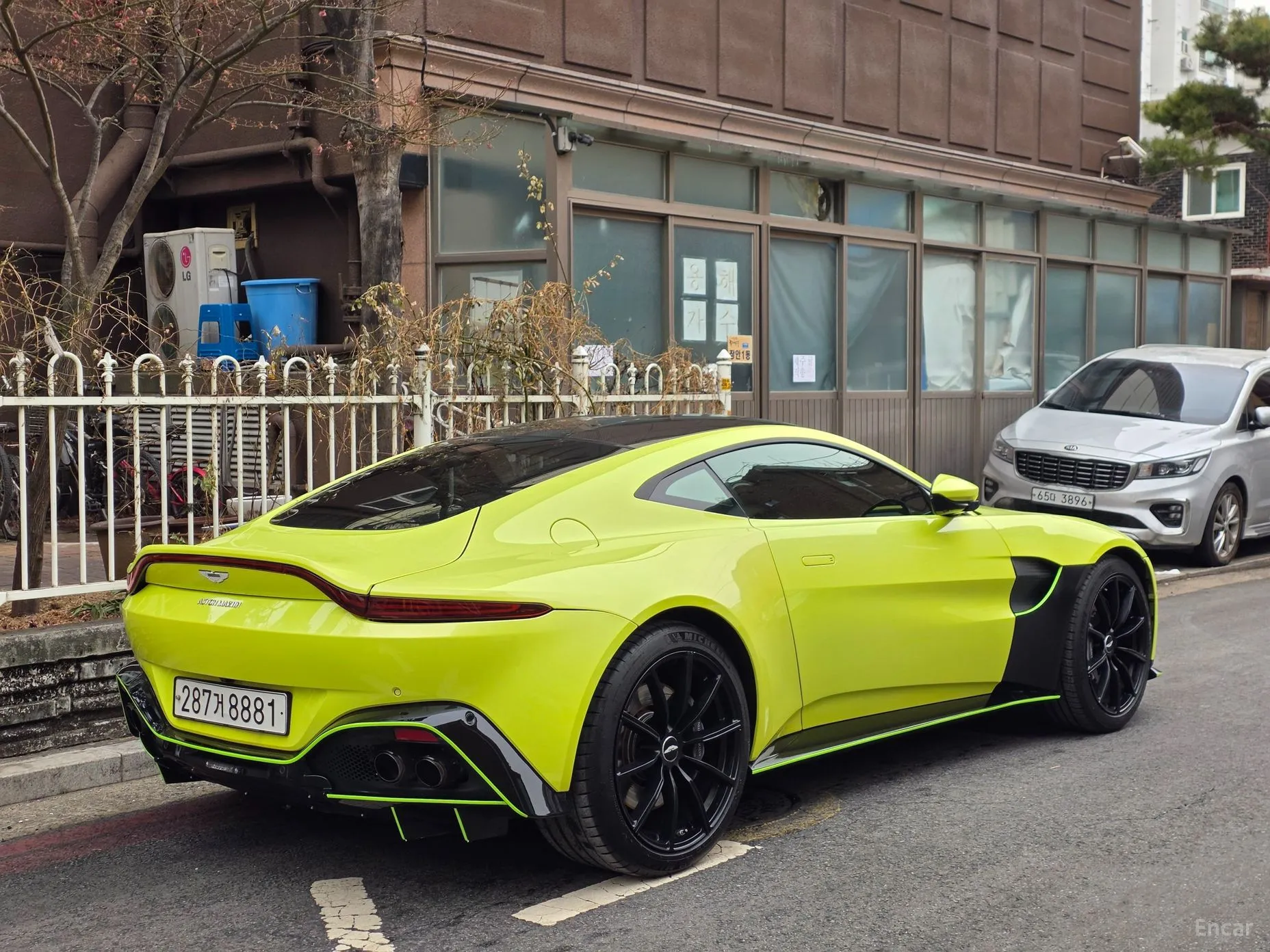Aston Martin Vantage 2nd Generation превью 5