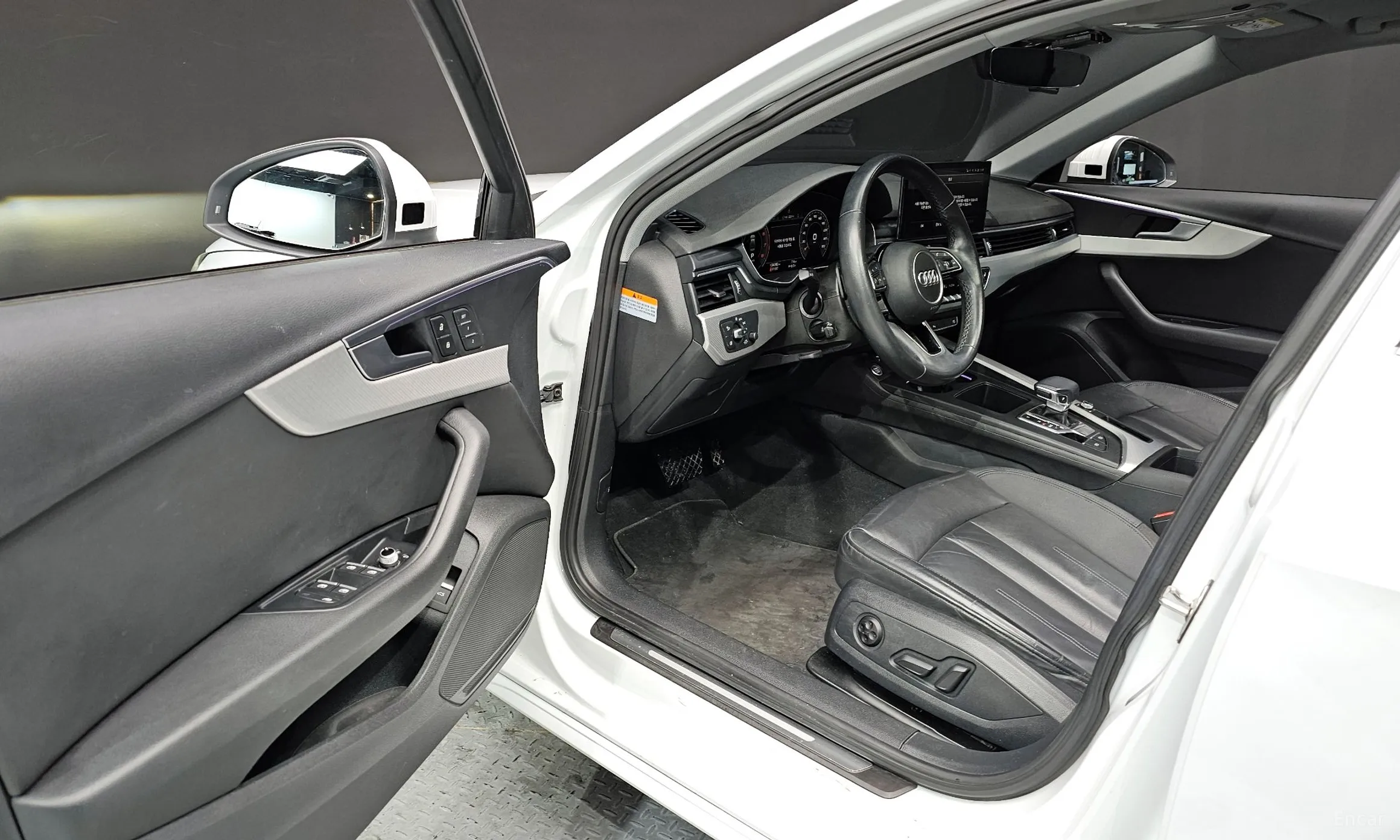 Audi A4 (B9) превью 10