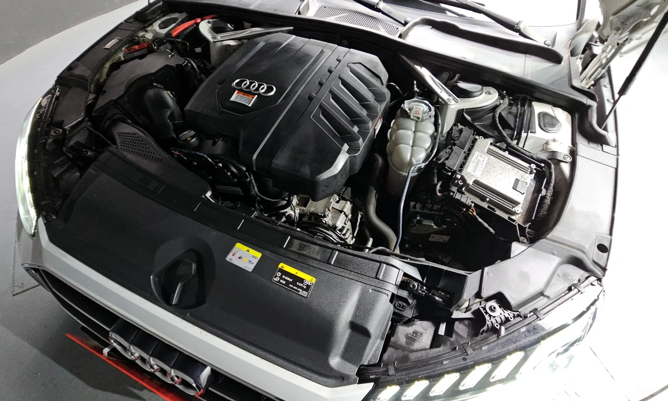 Audi A4 (B9) превью 6