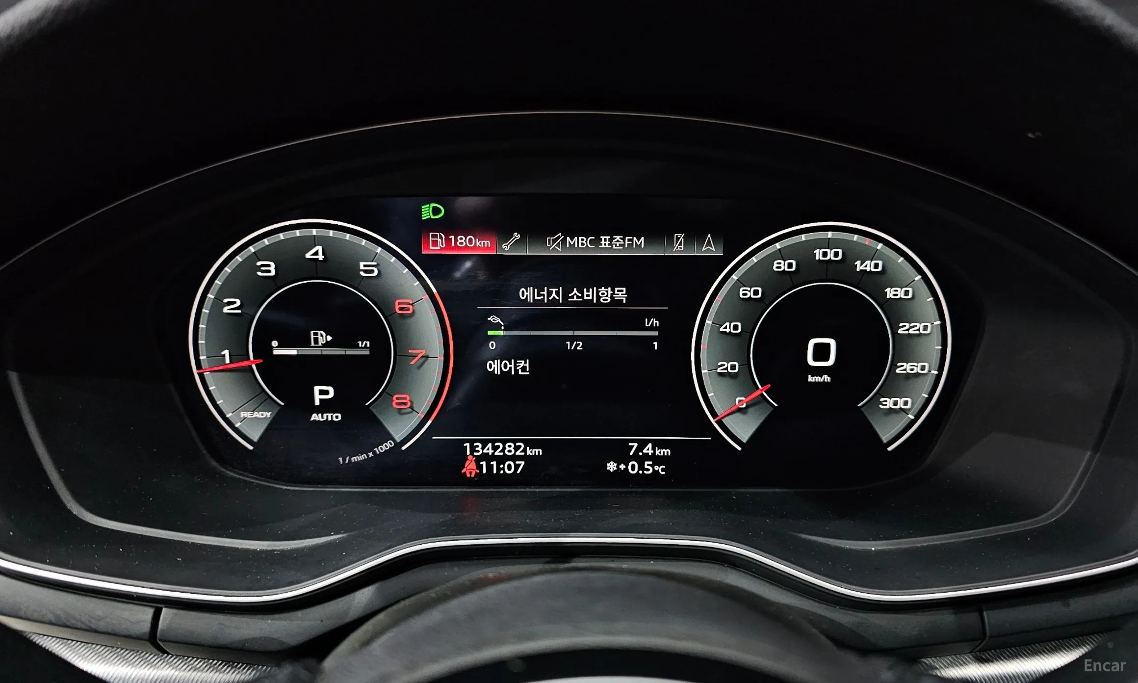Audi A4 (B9) превью 8