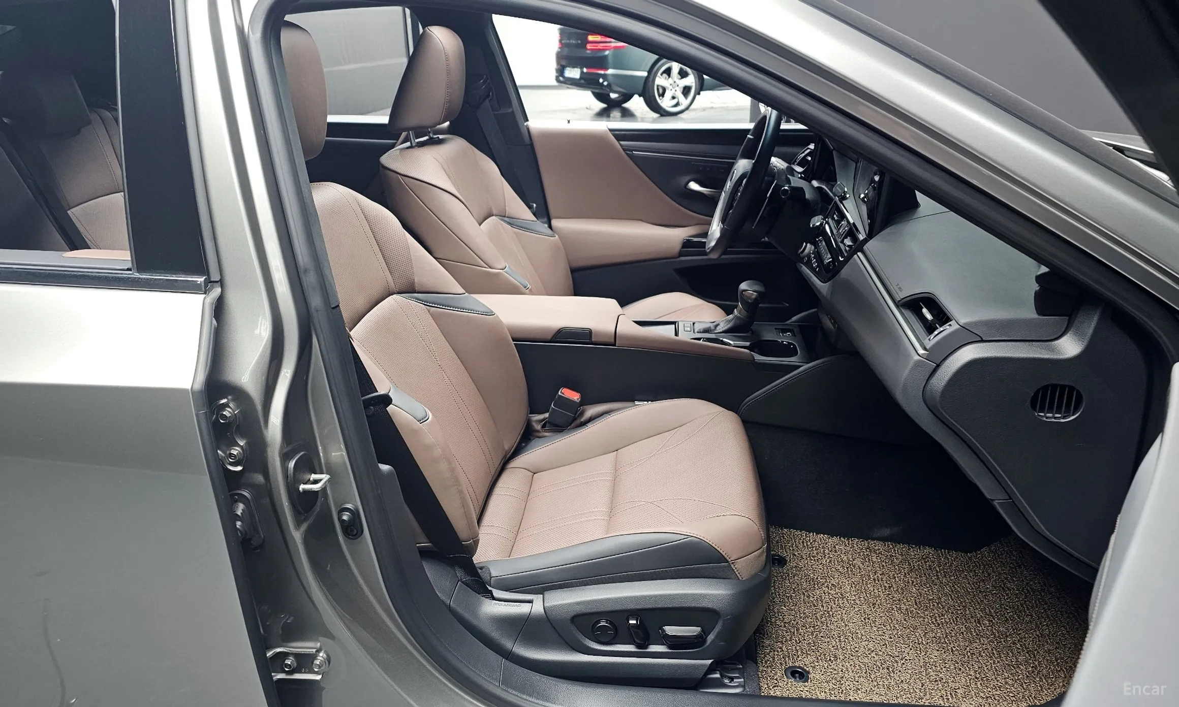 Lexus ES300h 7th Generation превью 10