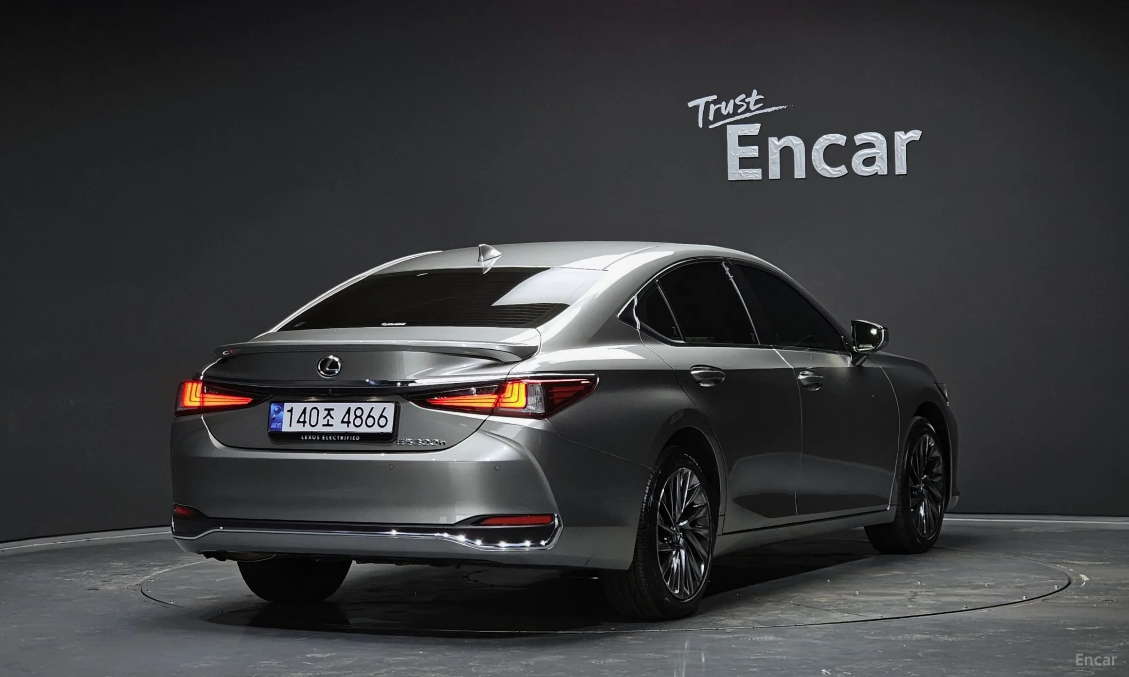 Lexus ES300h 7th Generation превью 2