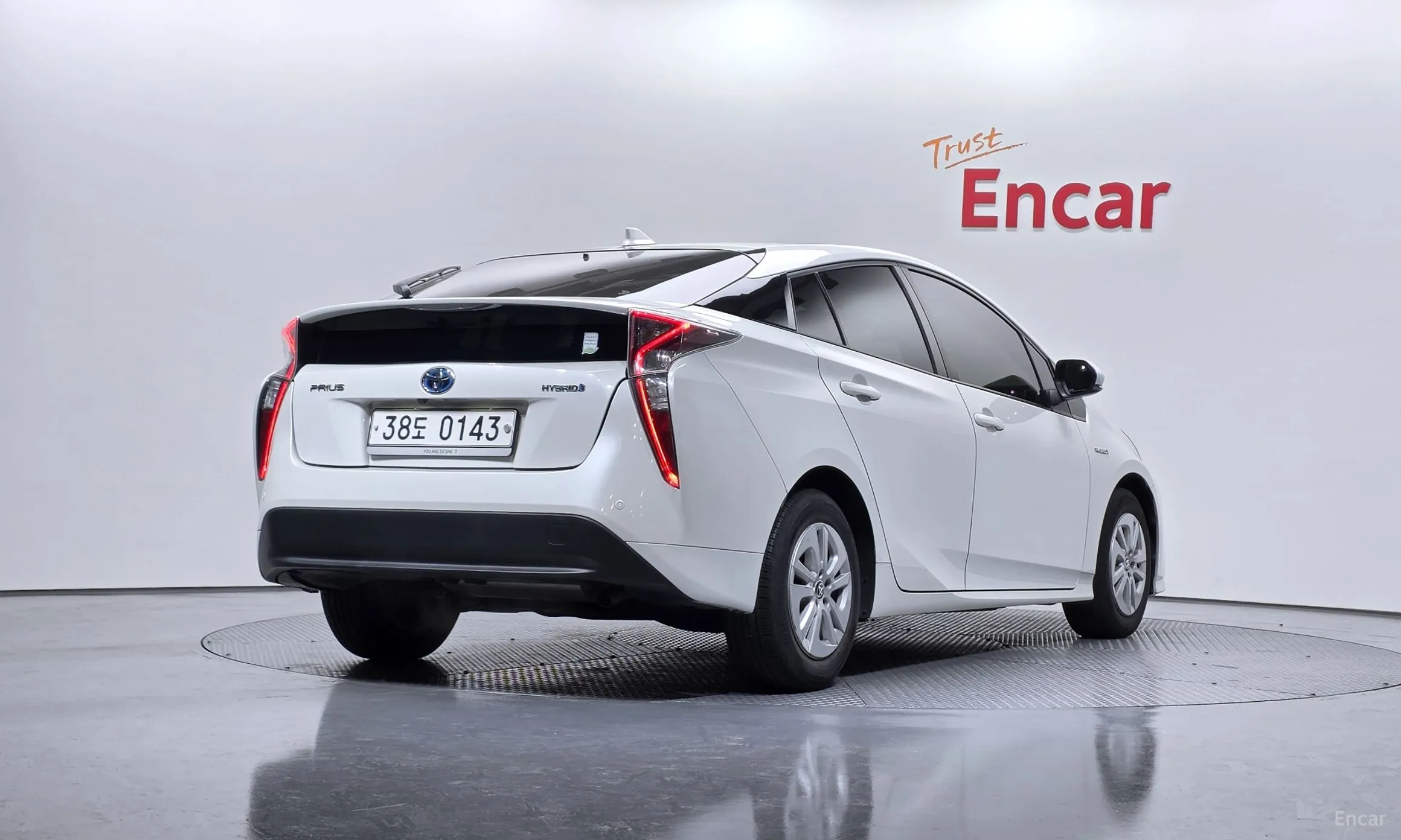 Toyota Prius 4th Generation превью 2