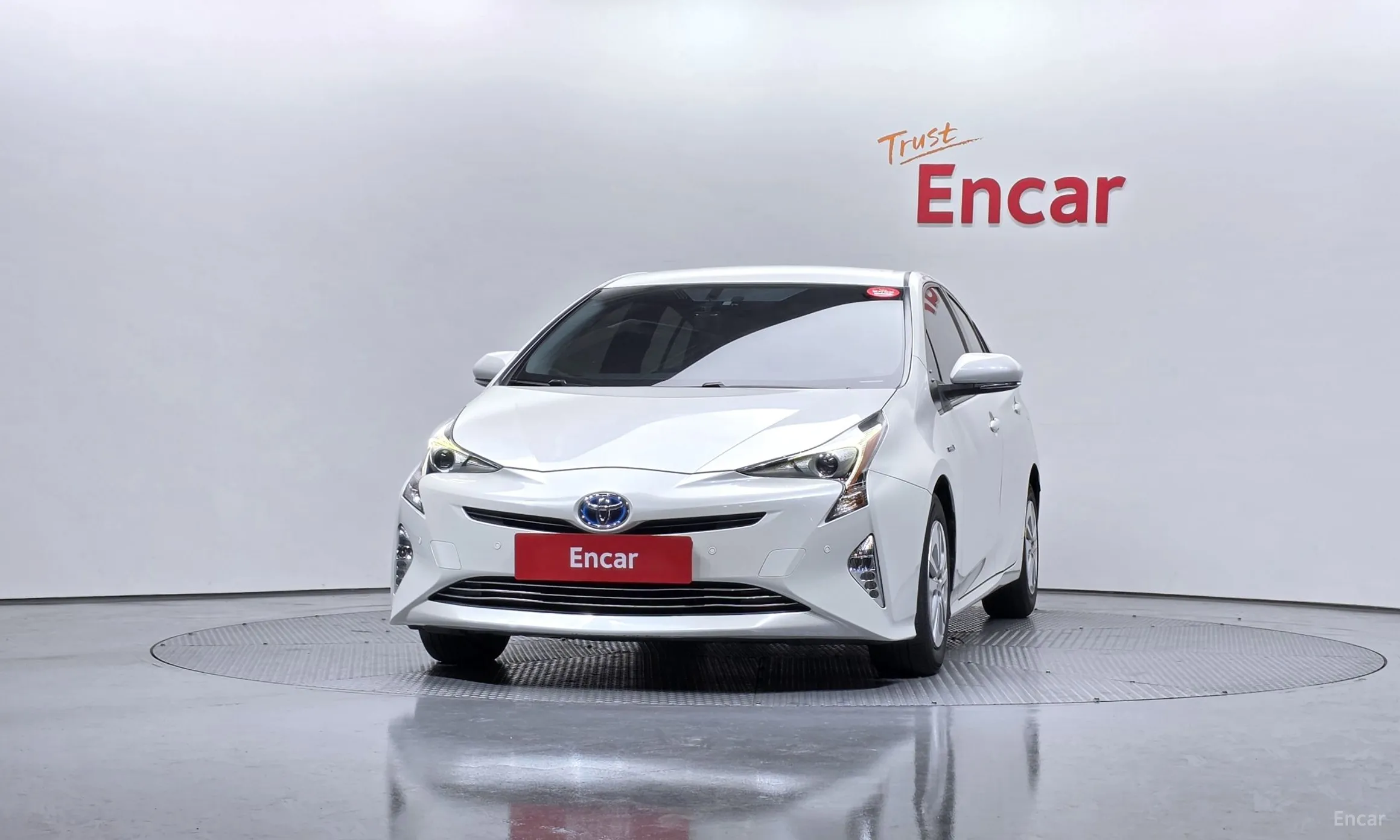 Toyota Prius 4th Generation превью 3