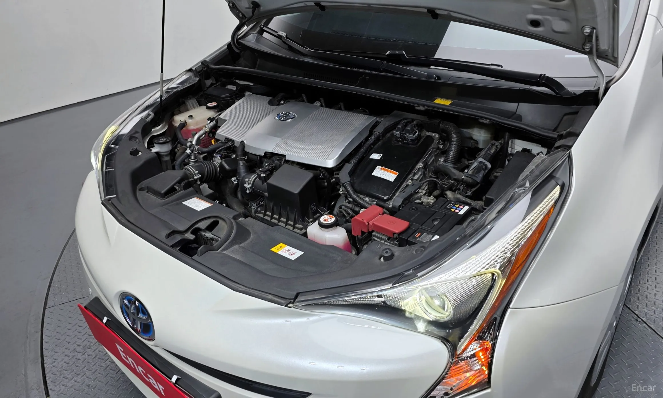 Toyota Prius 4th Generation превью 6