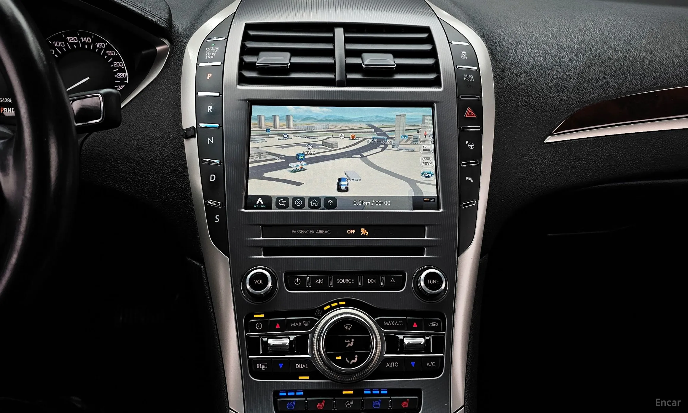 Lincoln New MKZ превью 15