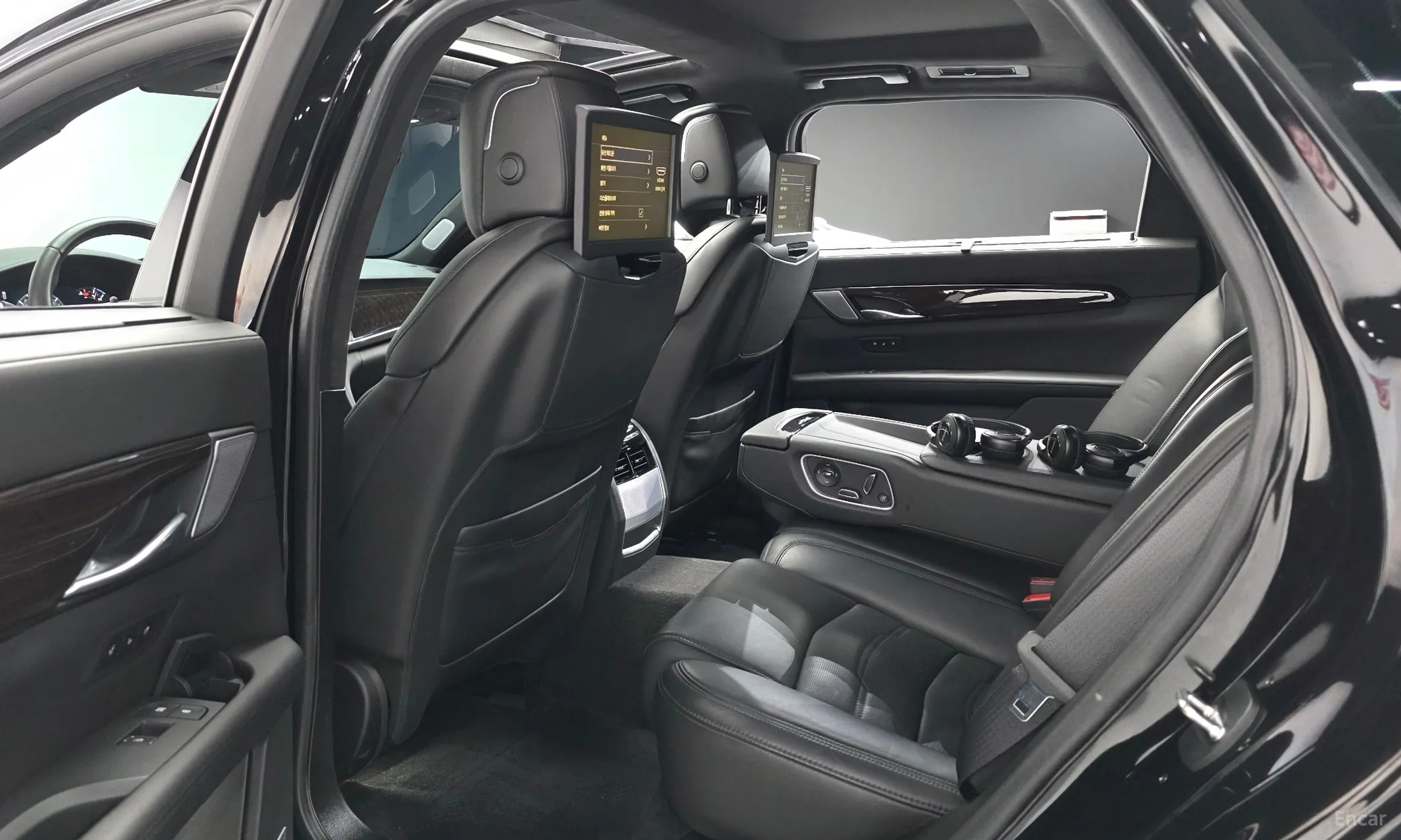 Cadillac CT6 превью 12