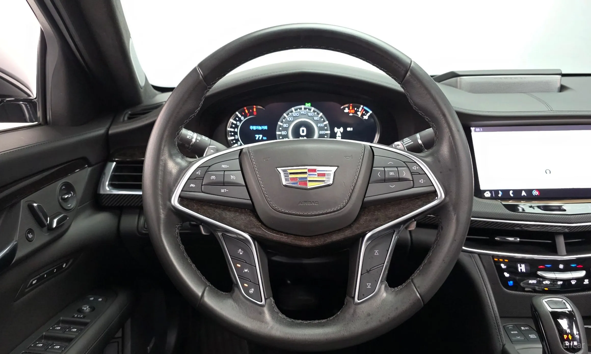 Cadillac CT6 превью 13