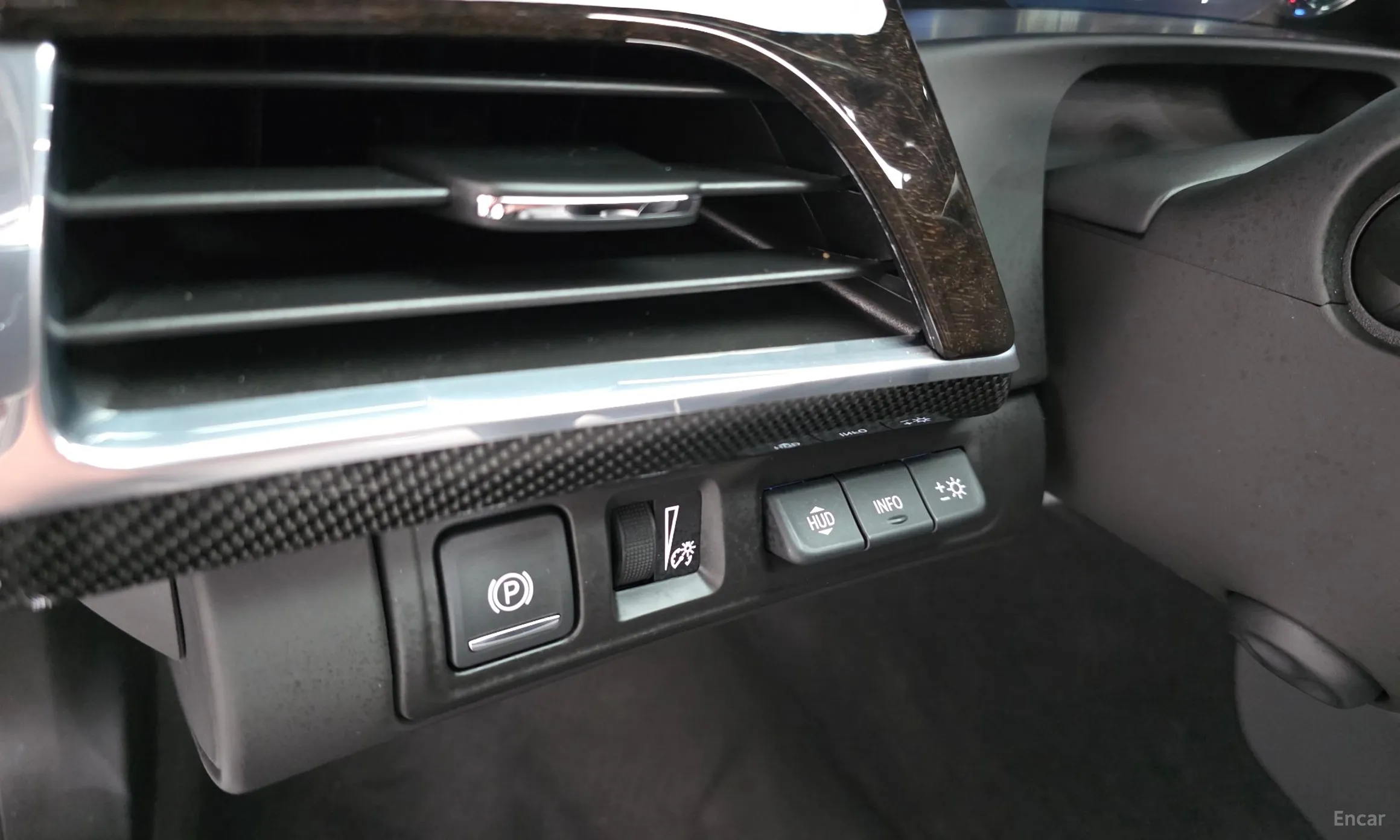 Cadillac CT6 превью 16