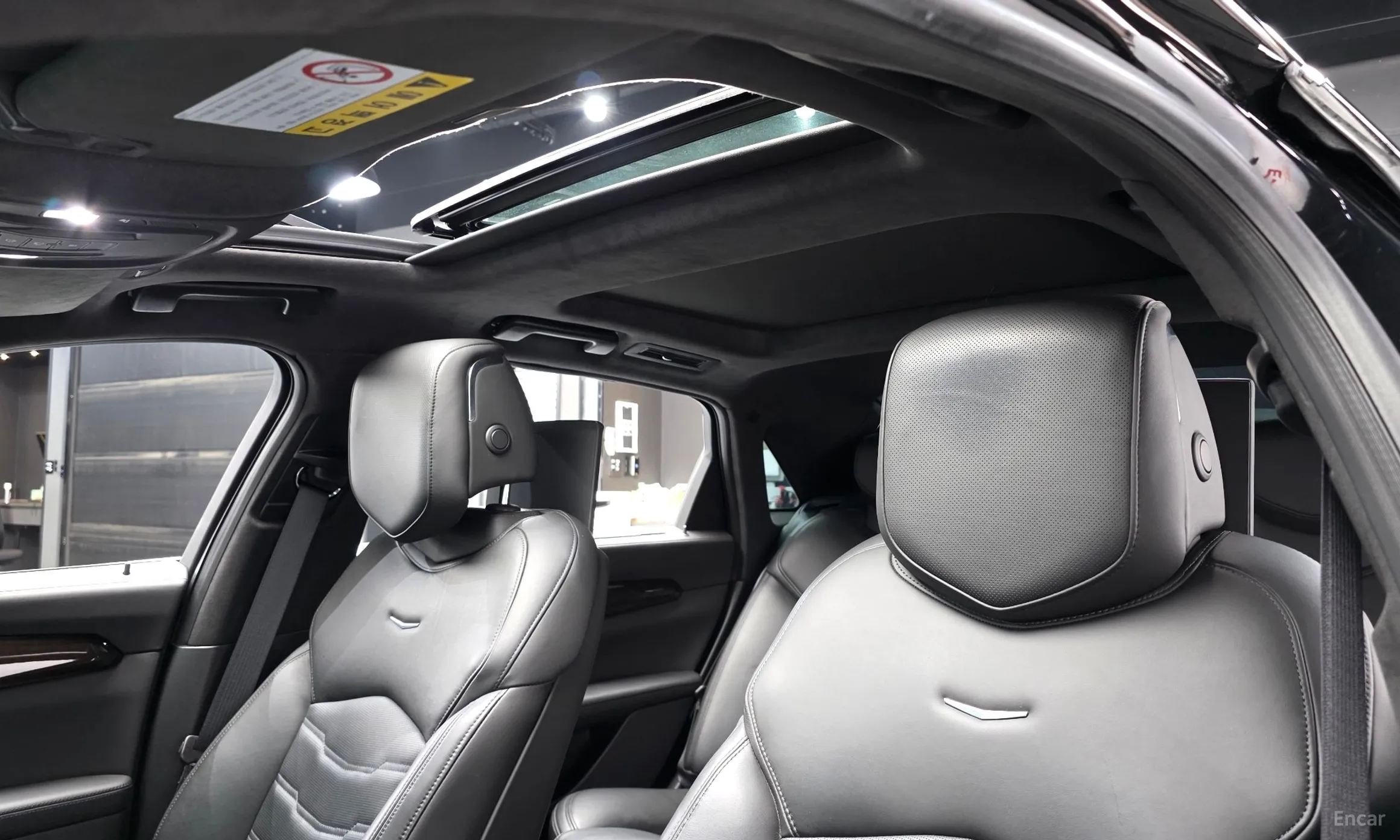 Cadillac CT6 превью 17