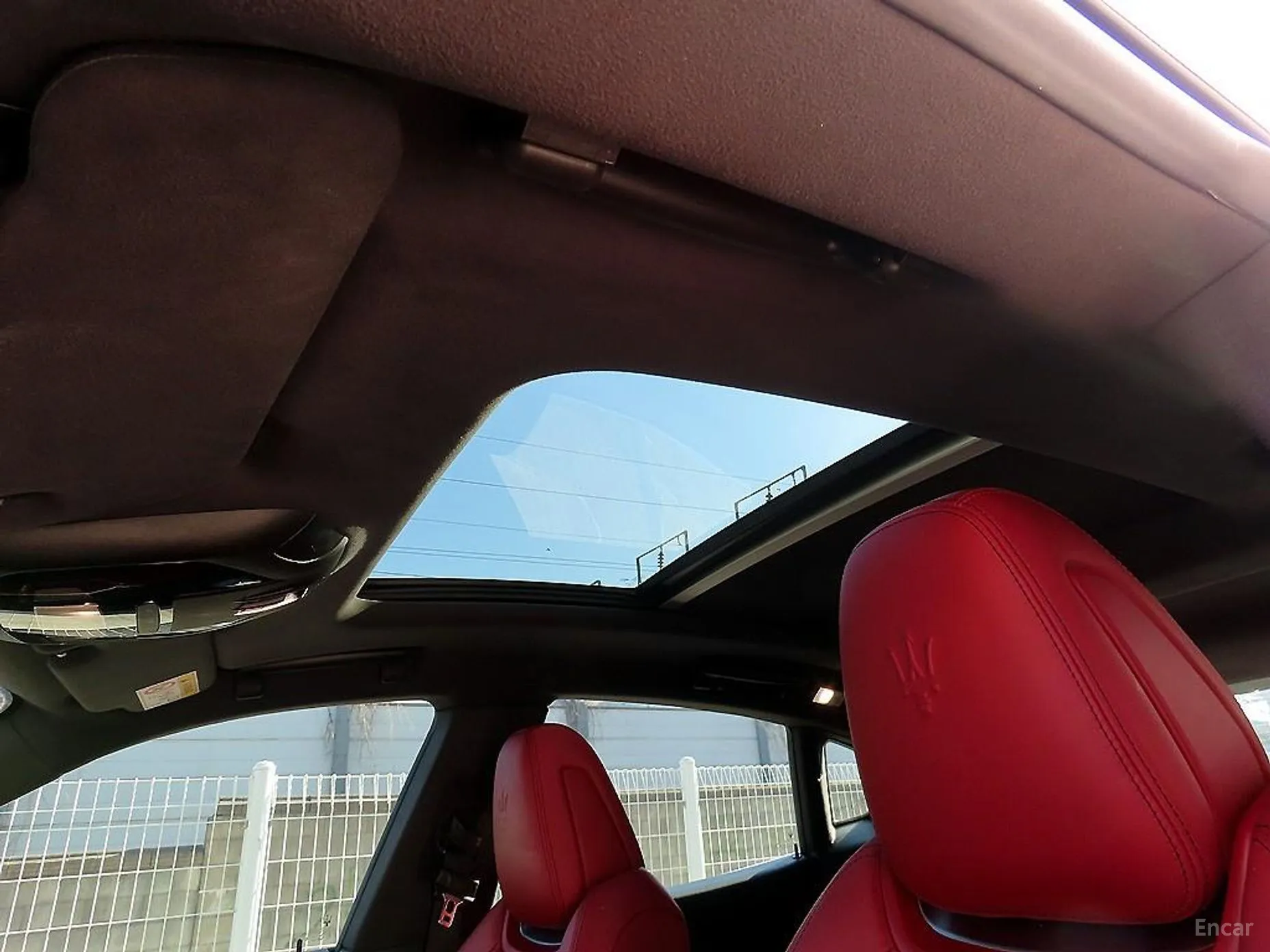 Maserati Levante превью 16