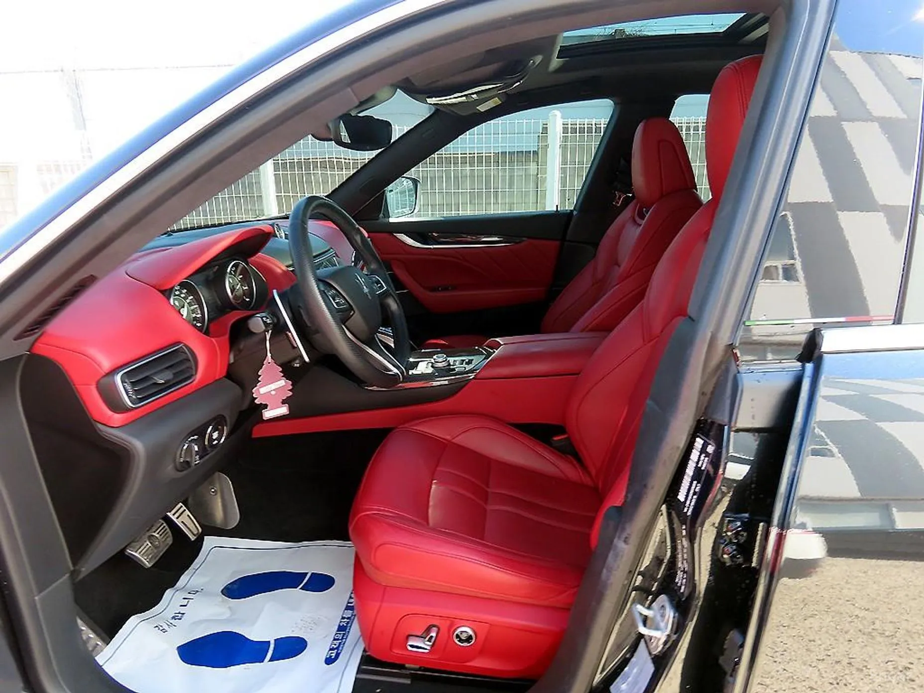 Maserati Levante превью 5