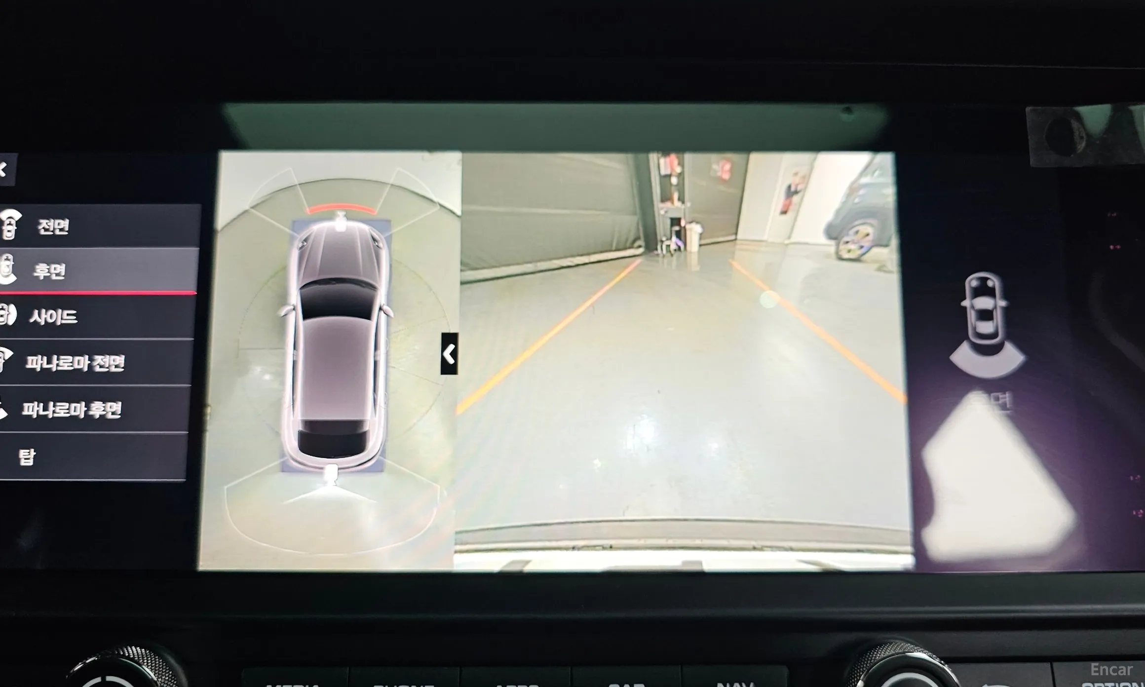 Porsche Macan превью 15
