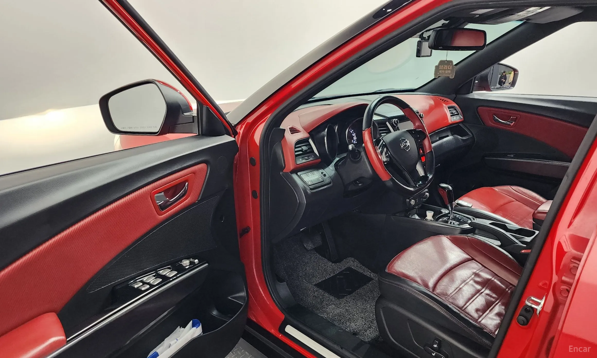 KG Mobility (SsangYong) Tivoli, Lazio превью 10