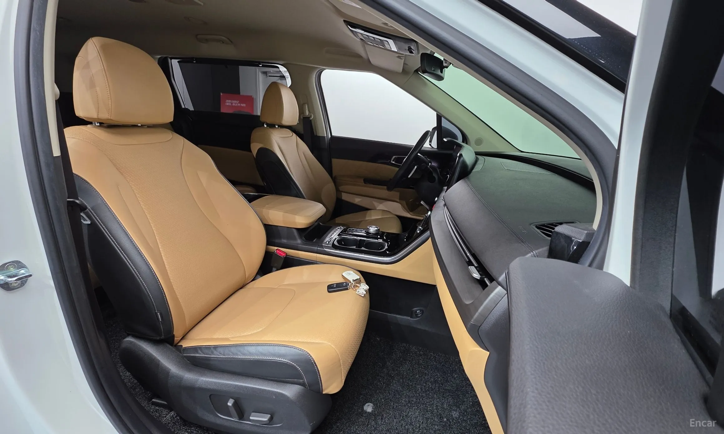 Kia Carnival Gen 4 превью 10
