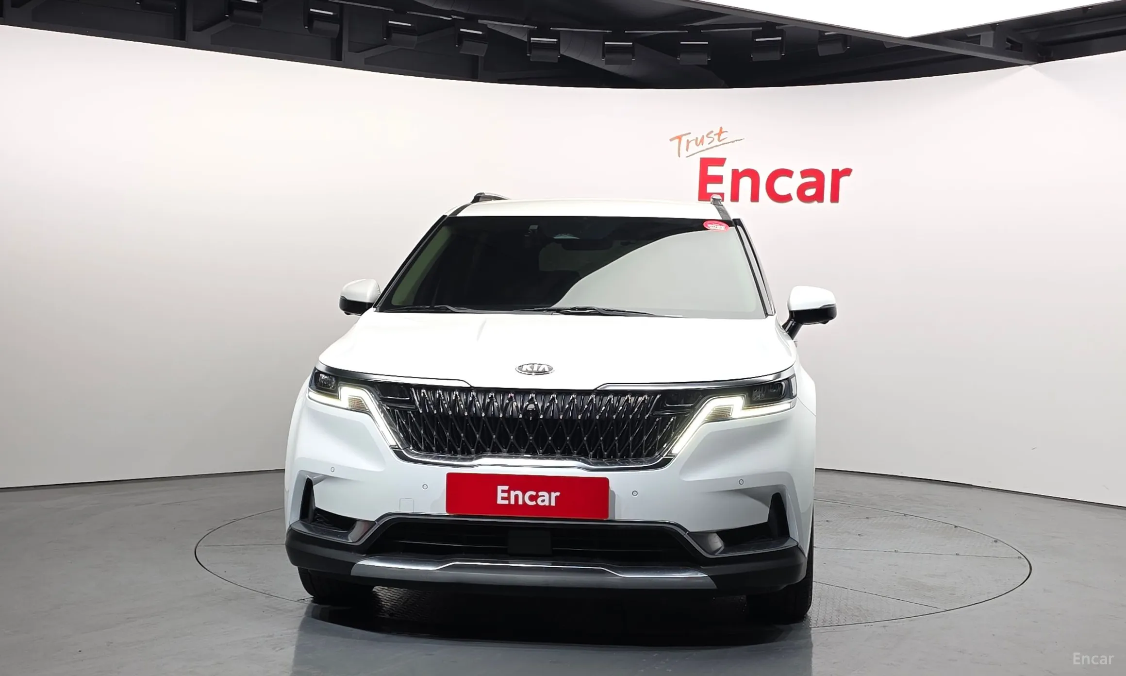 Kia Carnival Gen 4 превью 3