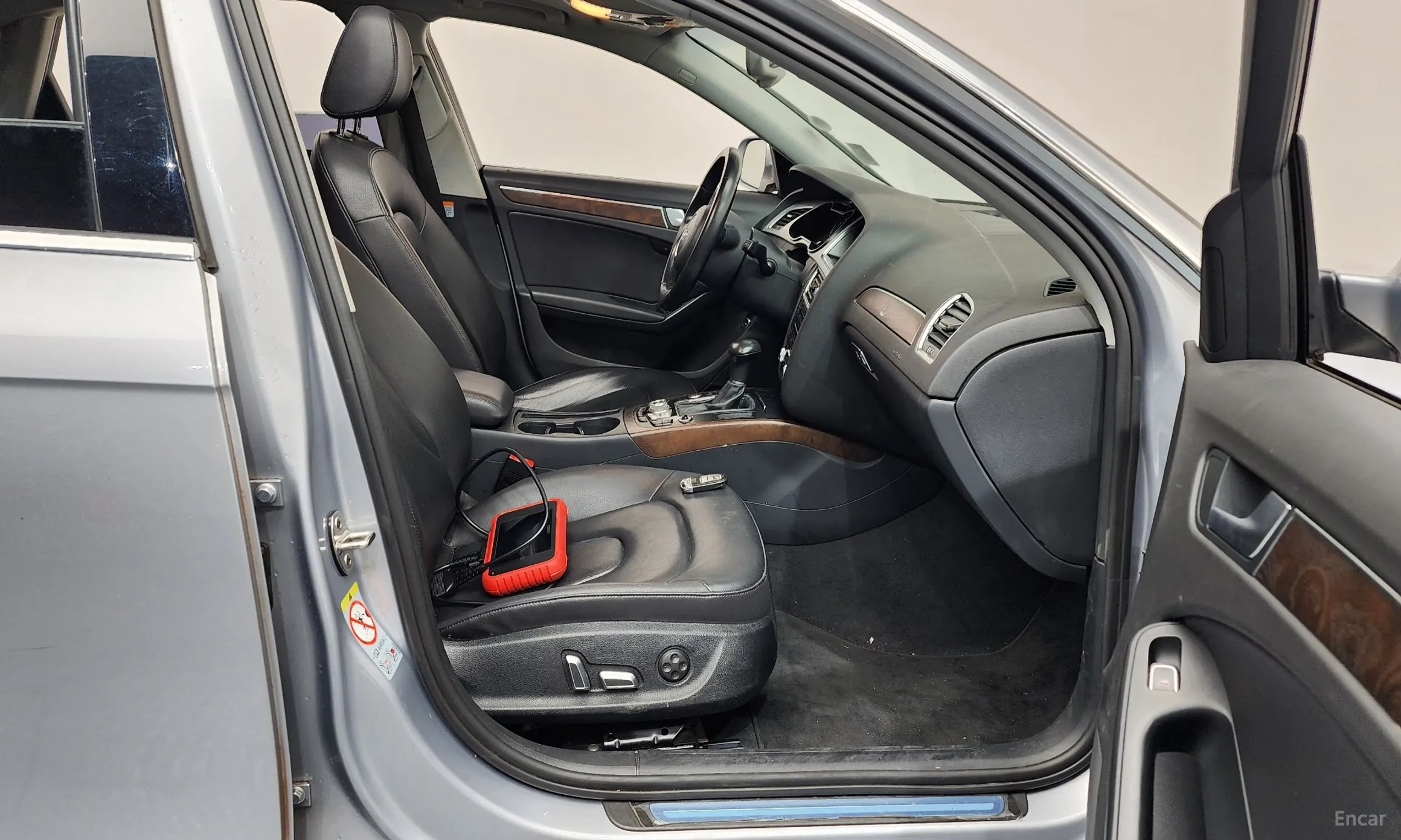 Audi New A4 превью 11