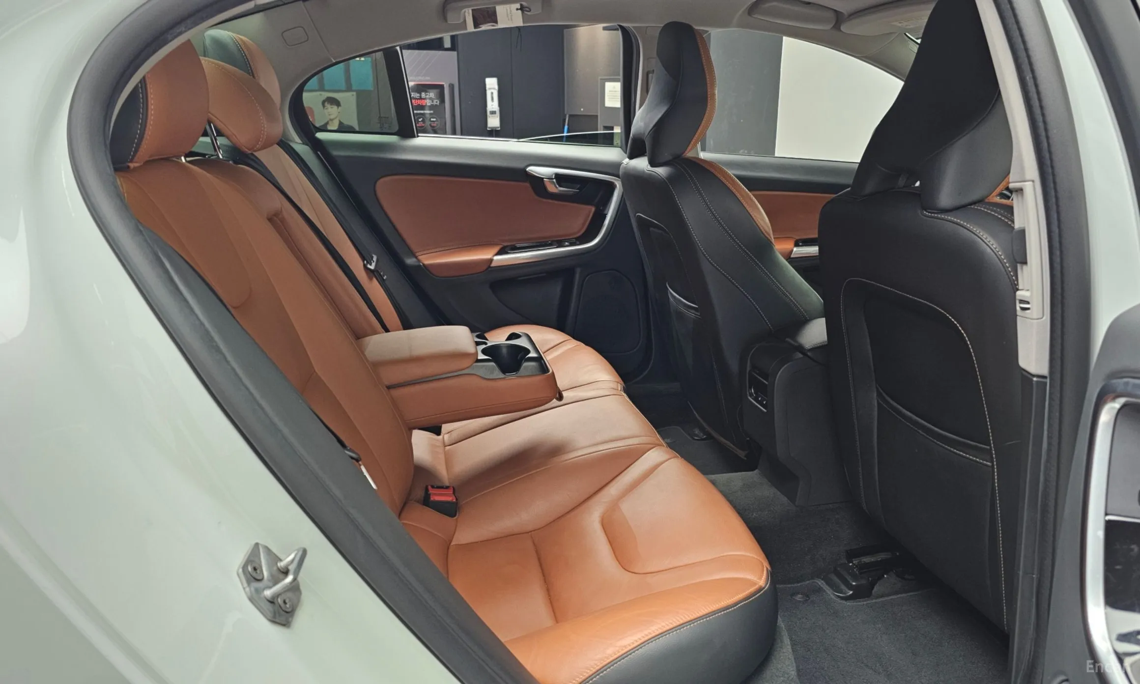 Volvo S60 превью 12