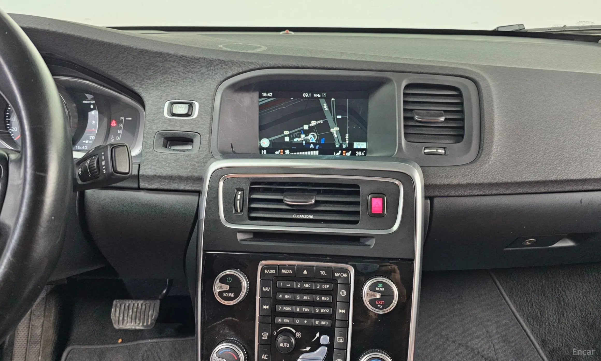 Volvo S60 превью 14