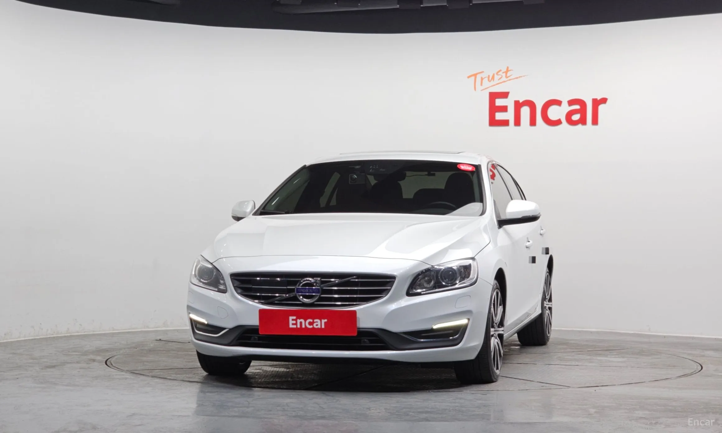Volvo S60 превью 3