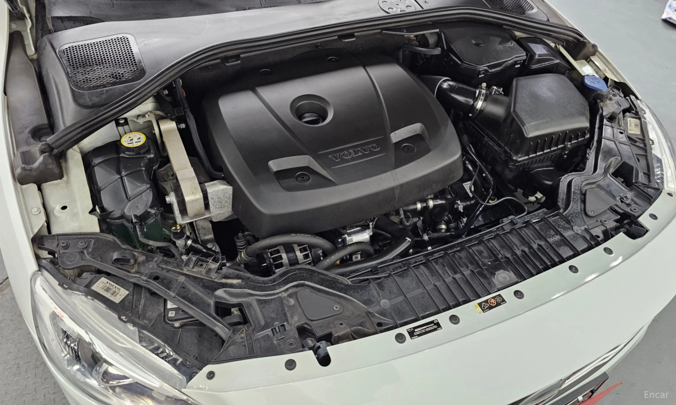 Volvo S60 превью 6