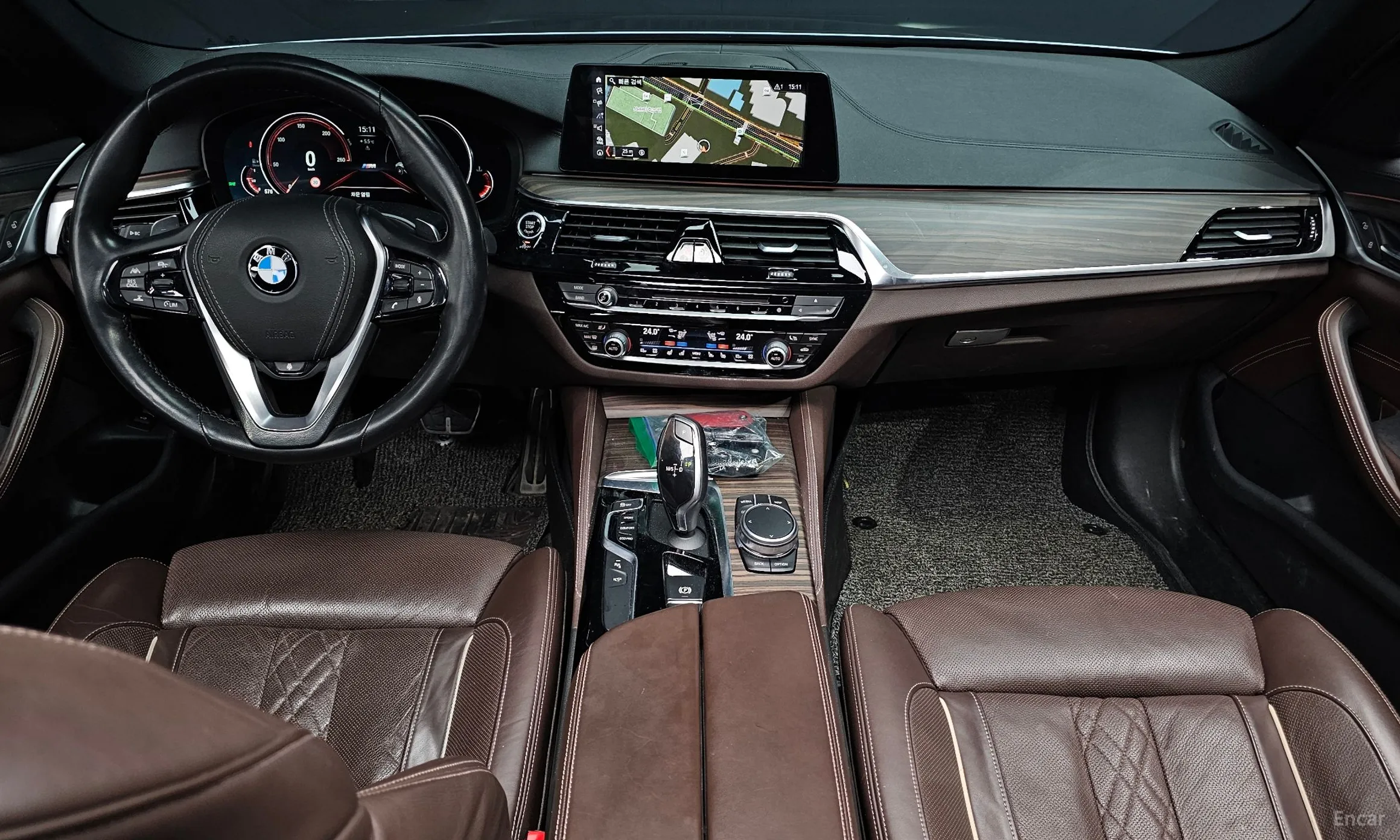 BMW 5 Series (G30) превью 7