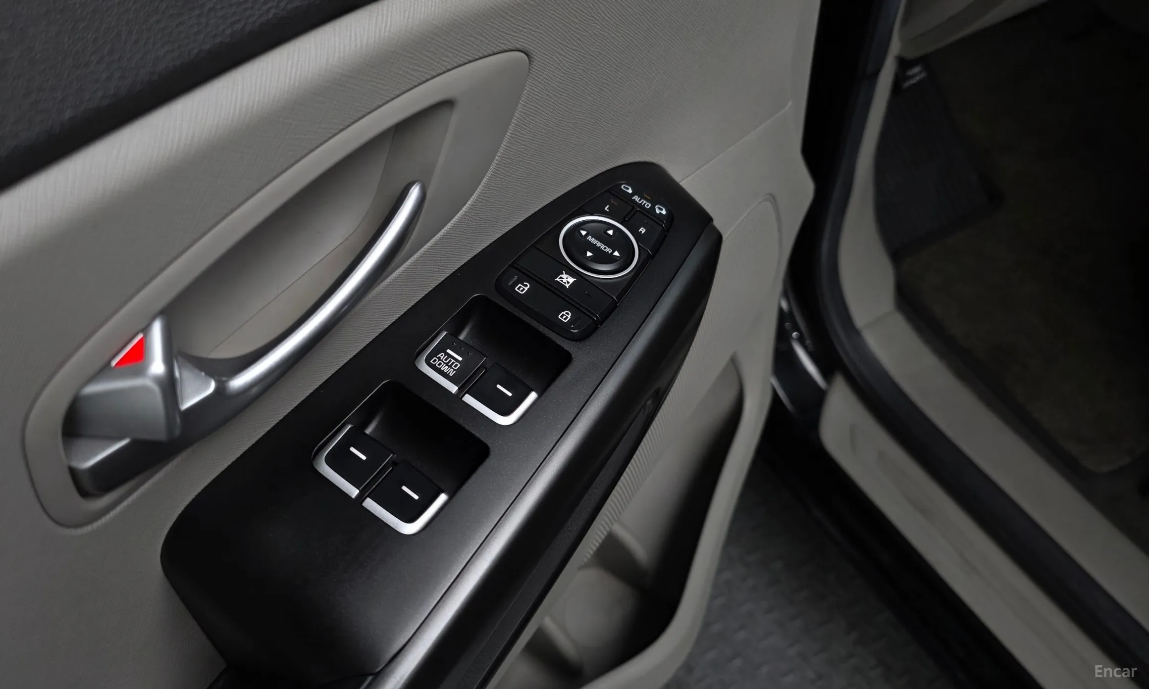 Kia Carnival превью 19