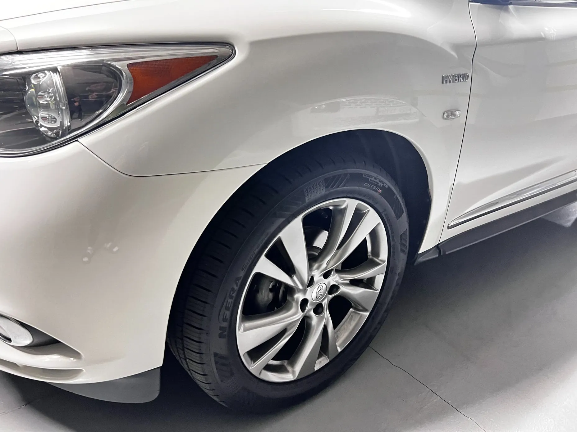 Infiniti QX60 превью 17