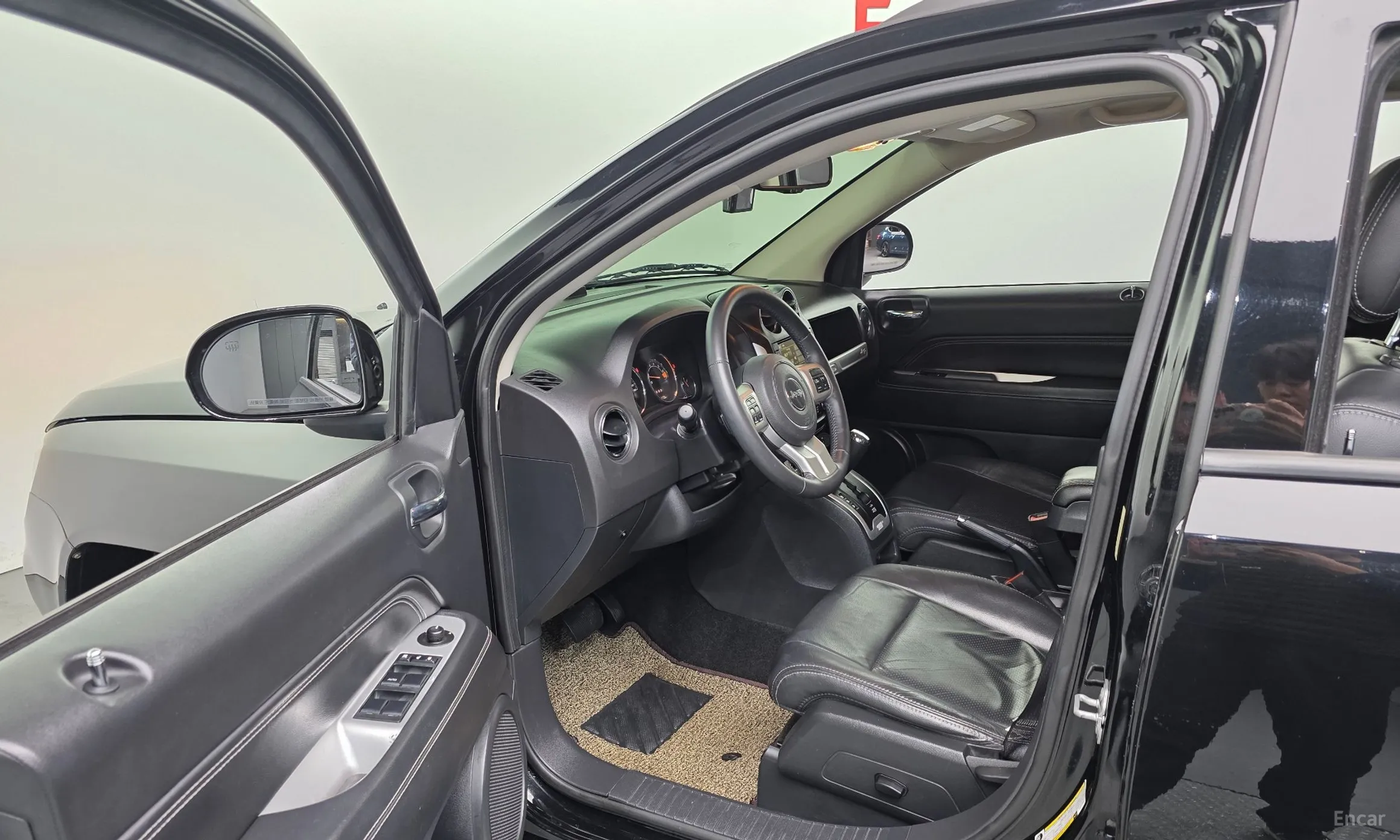 Jeep Compass превью 11