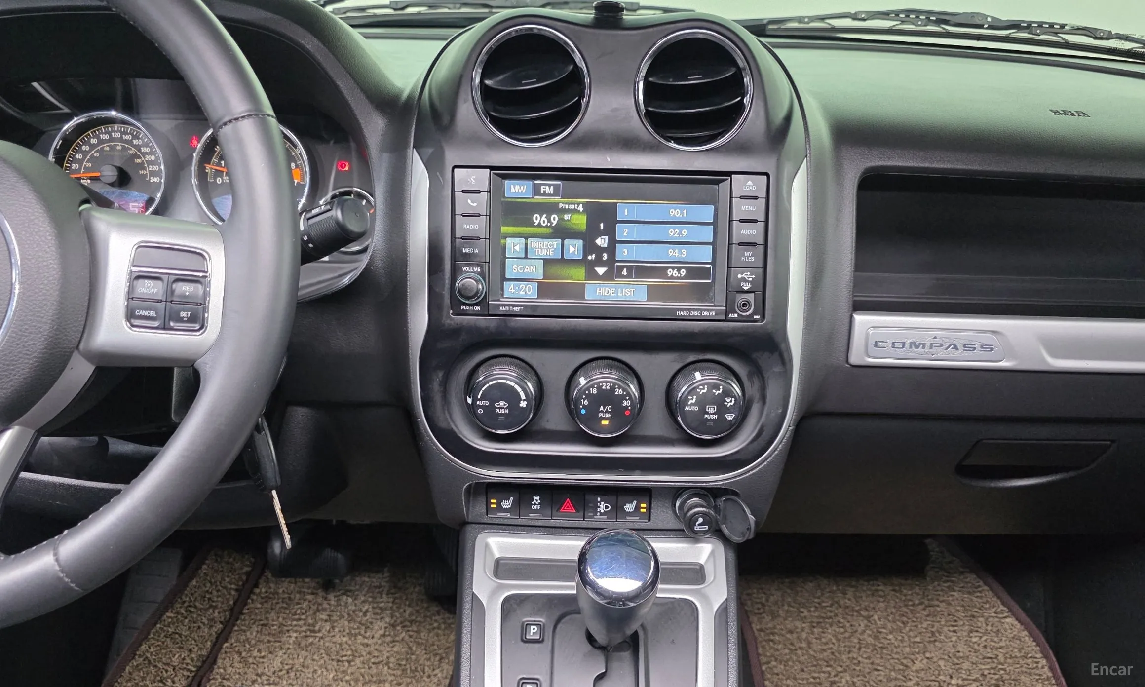 Jeep Compass превью 15
