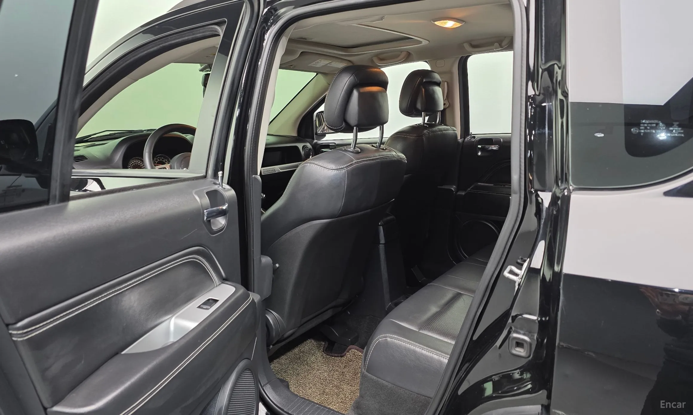 Jeep Compass превью 18